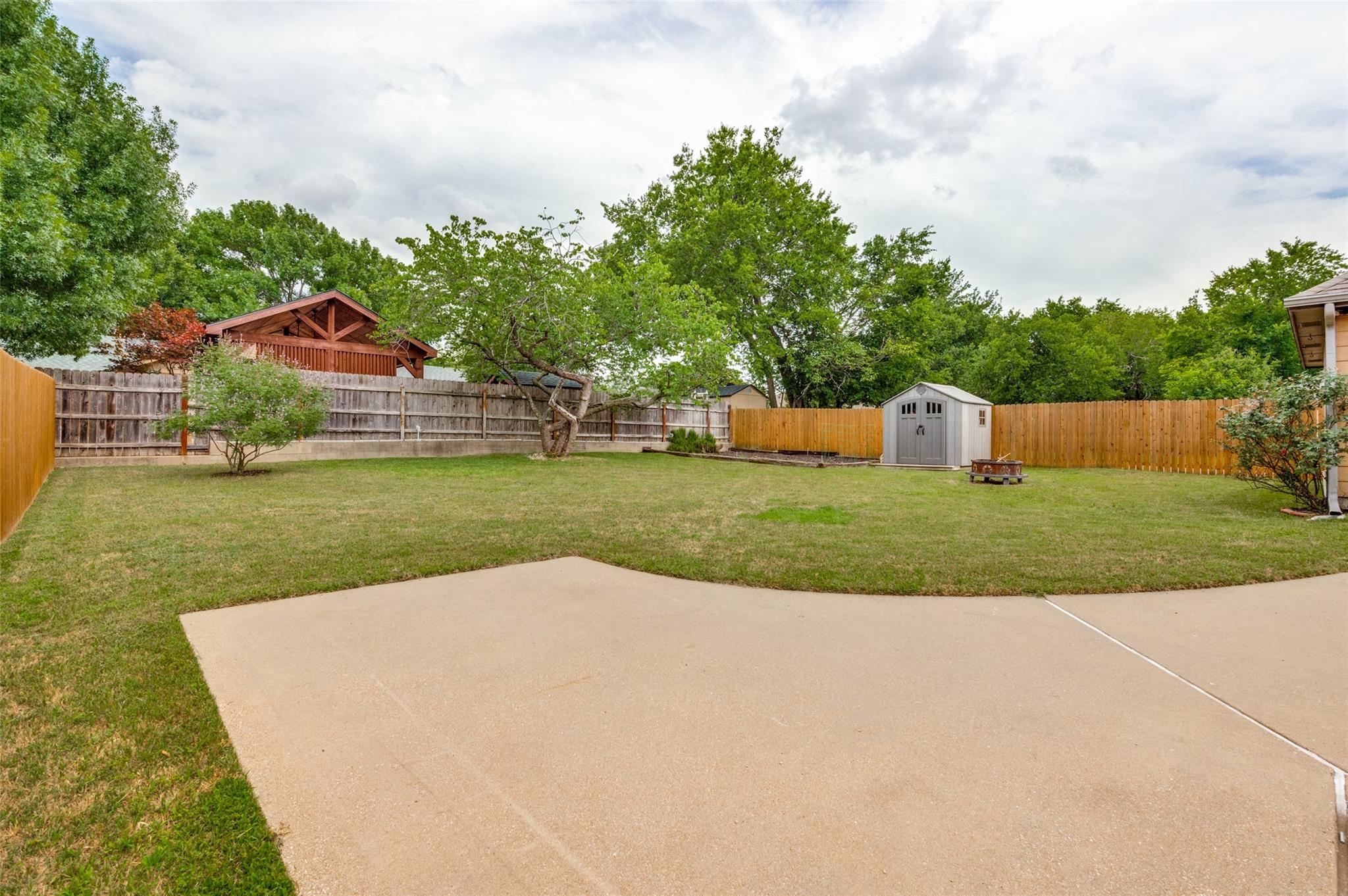 main property photo 23