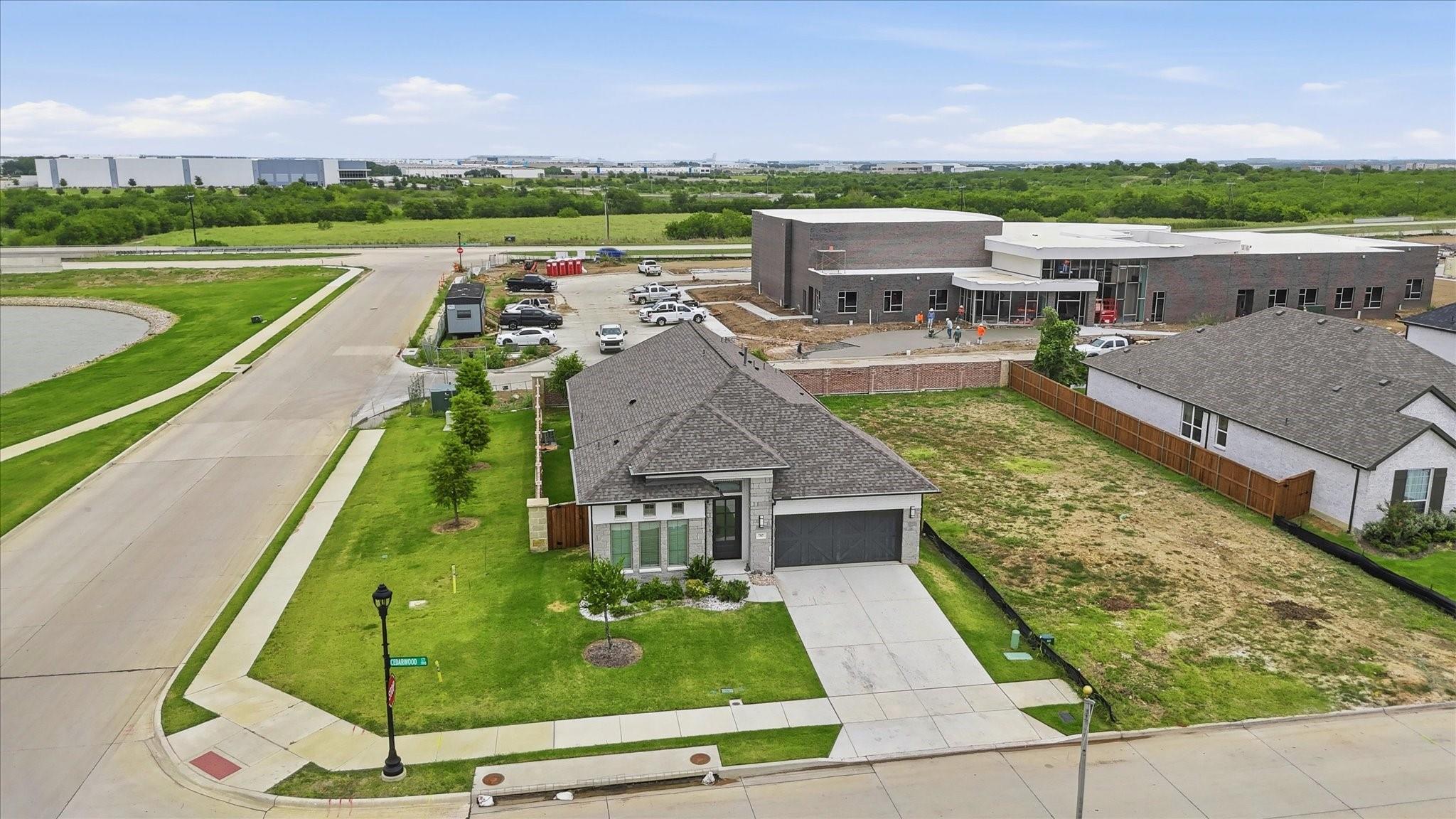 main property photo 33