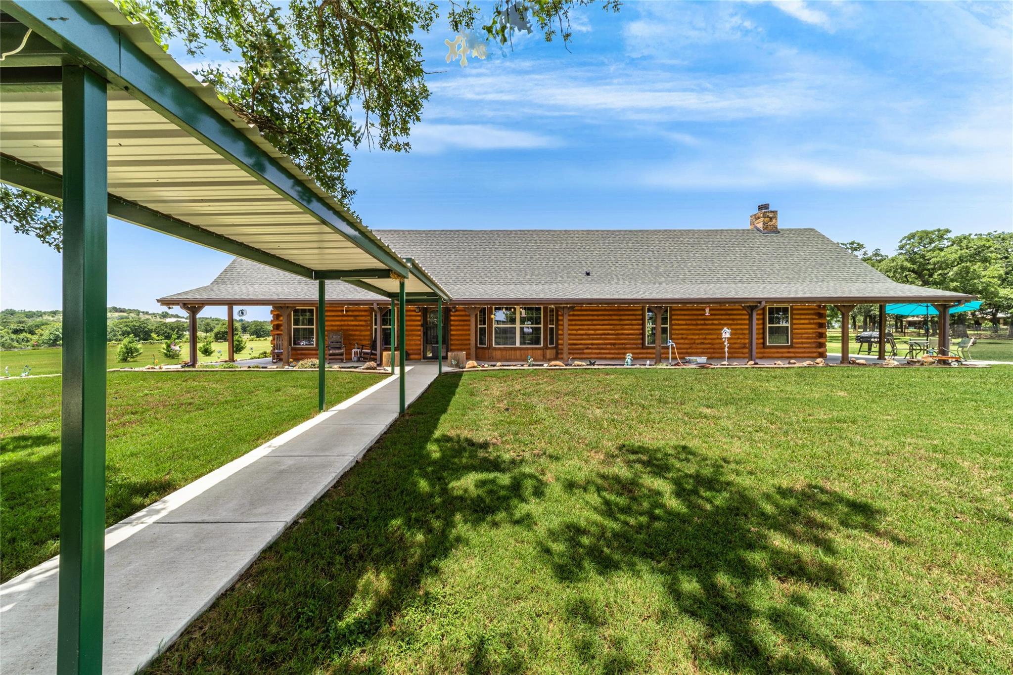 main property photo 3