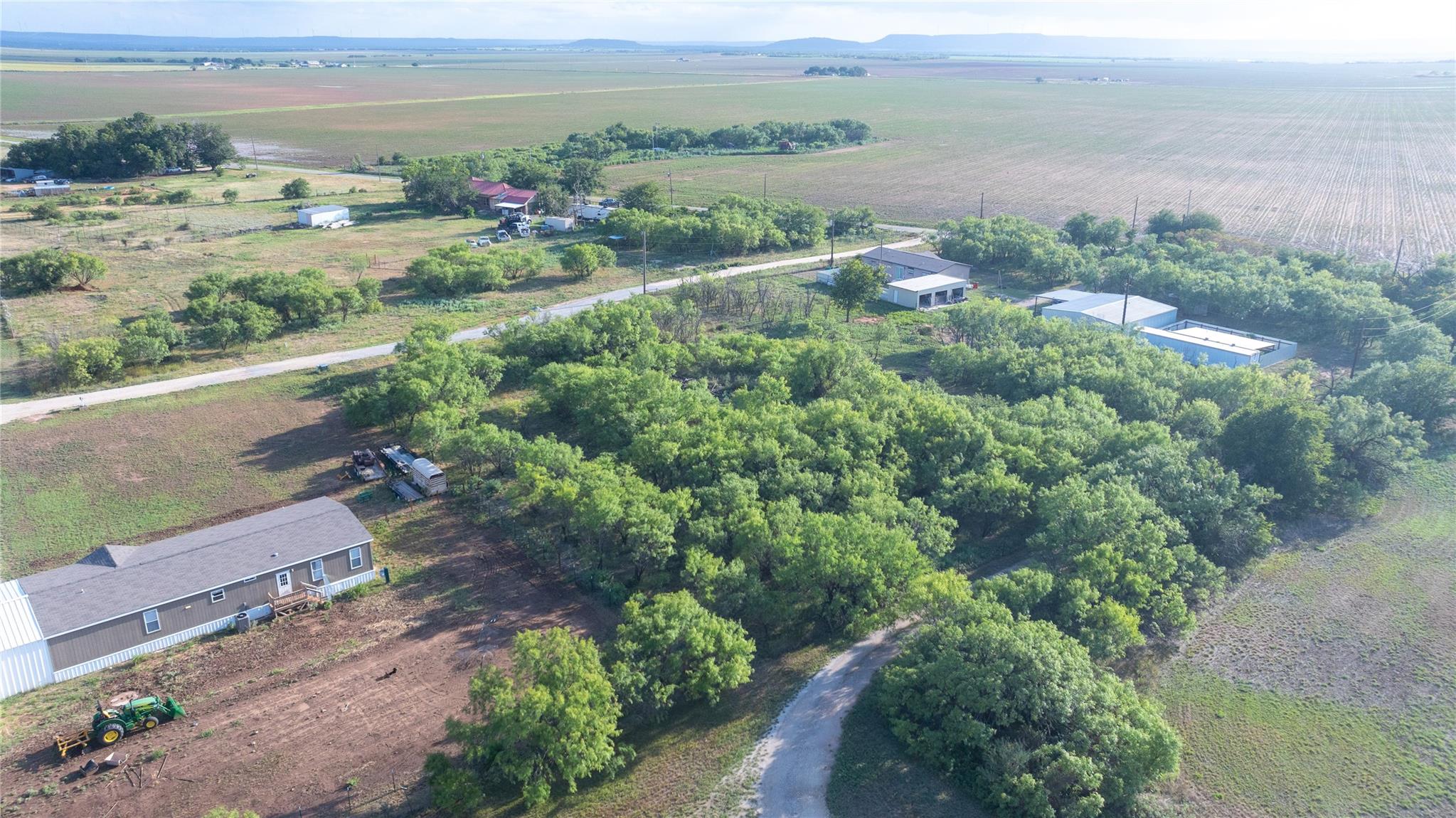 main property photo 4