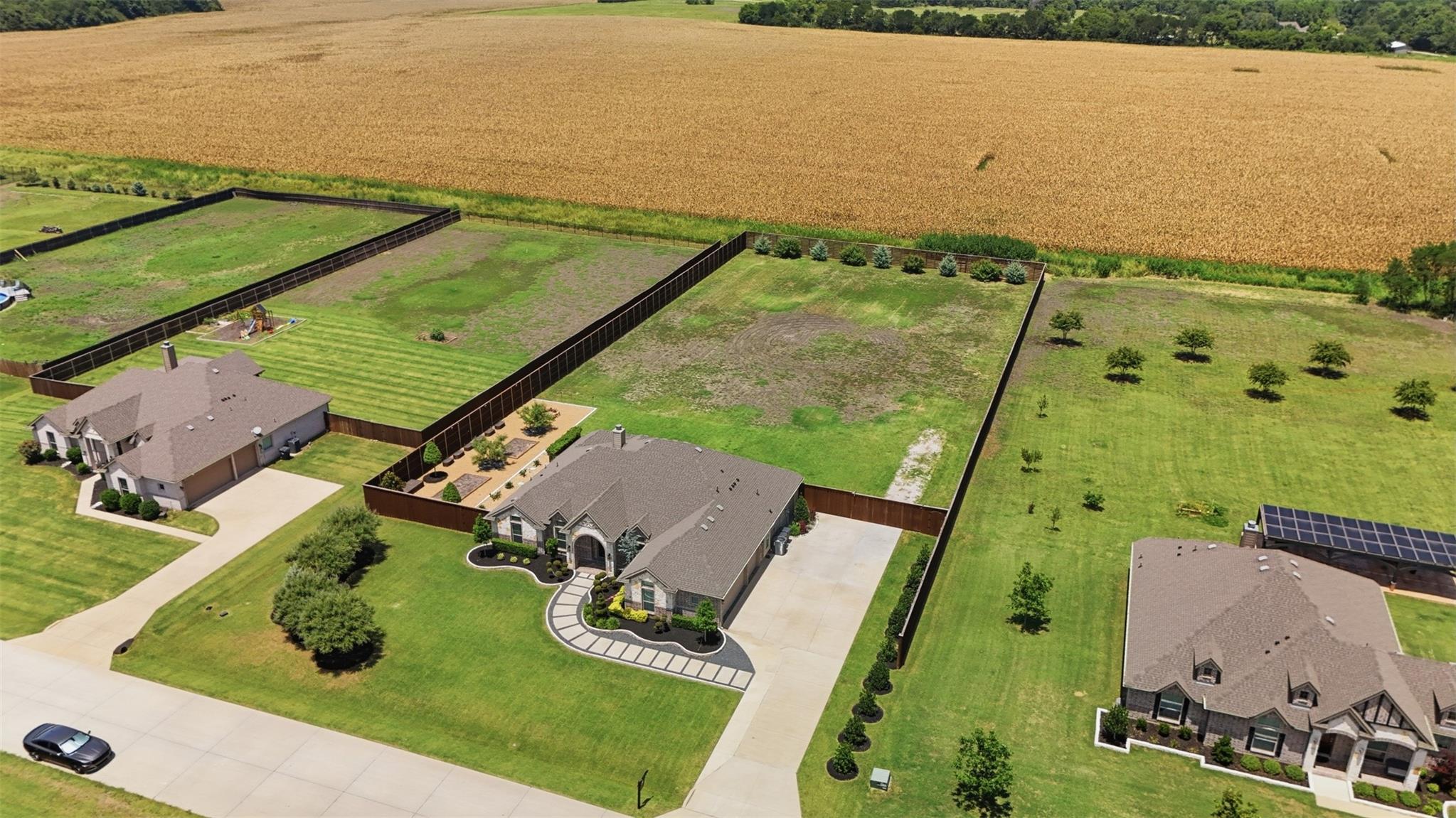 main property photo 35