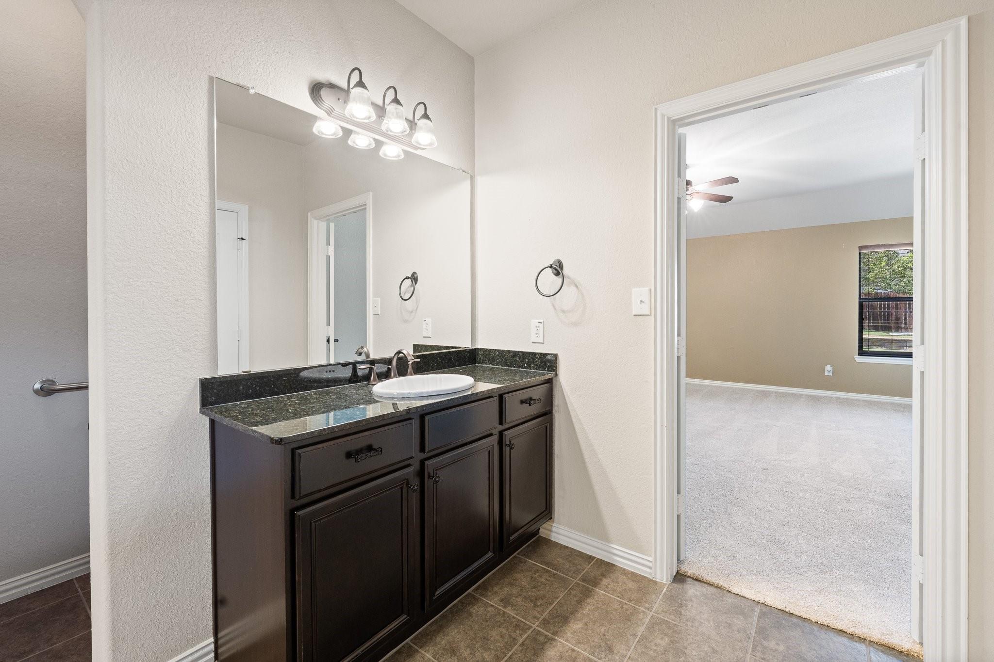 property viewer photo 15