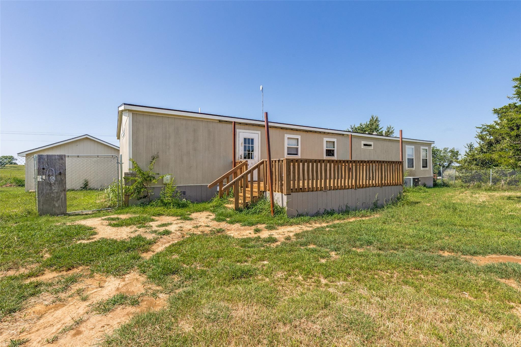 main property photo 24