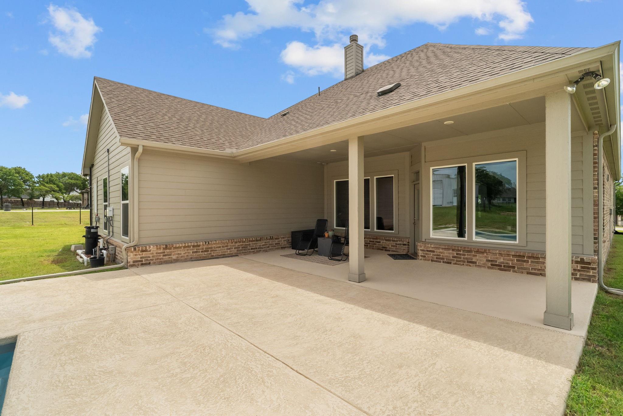 main property photo 32