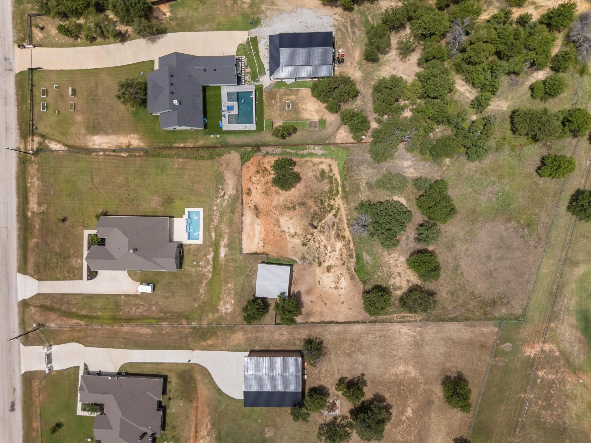 main property photo 7