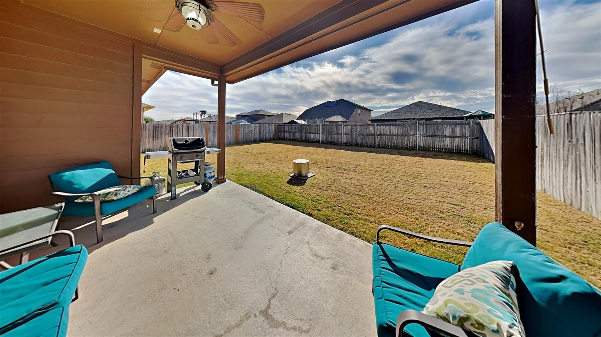 main property photo 23