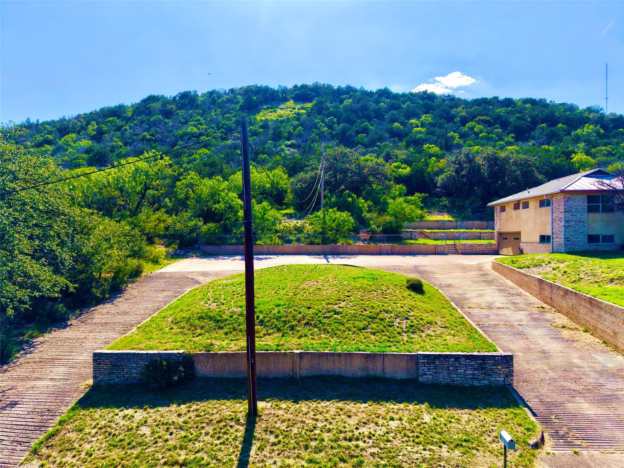 main property photo 36