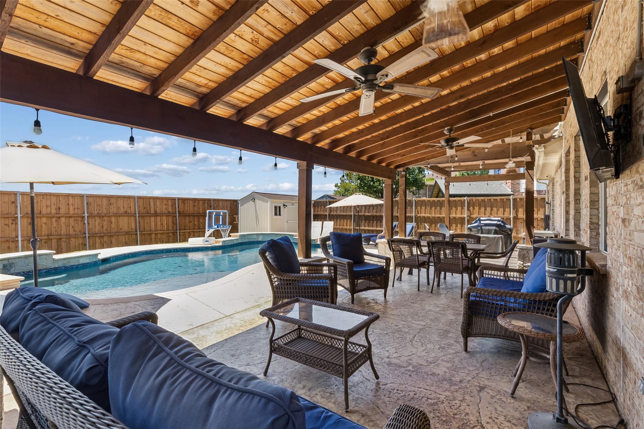 main property photo 34