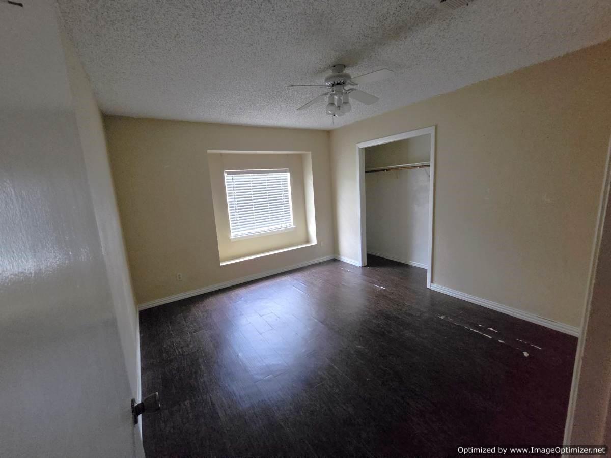 property viewer photo 12