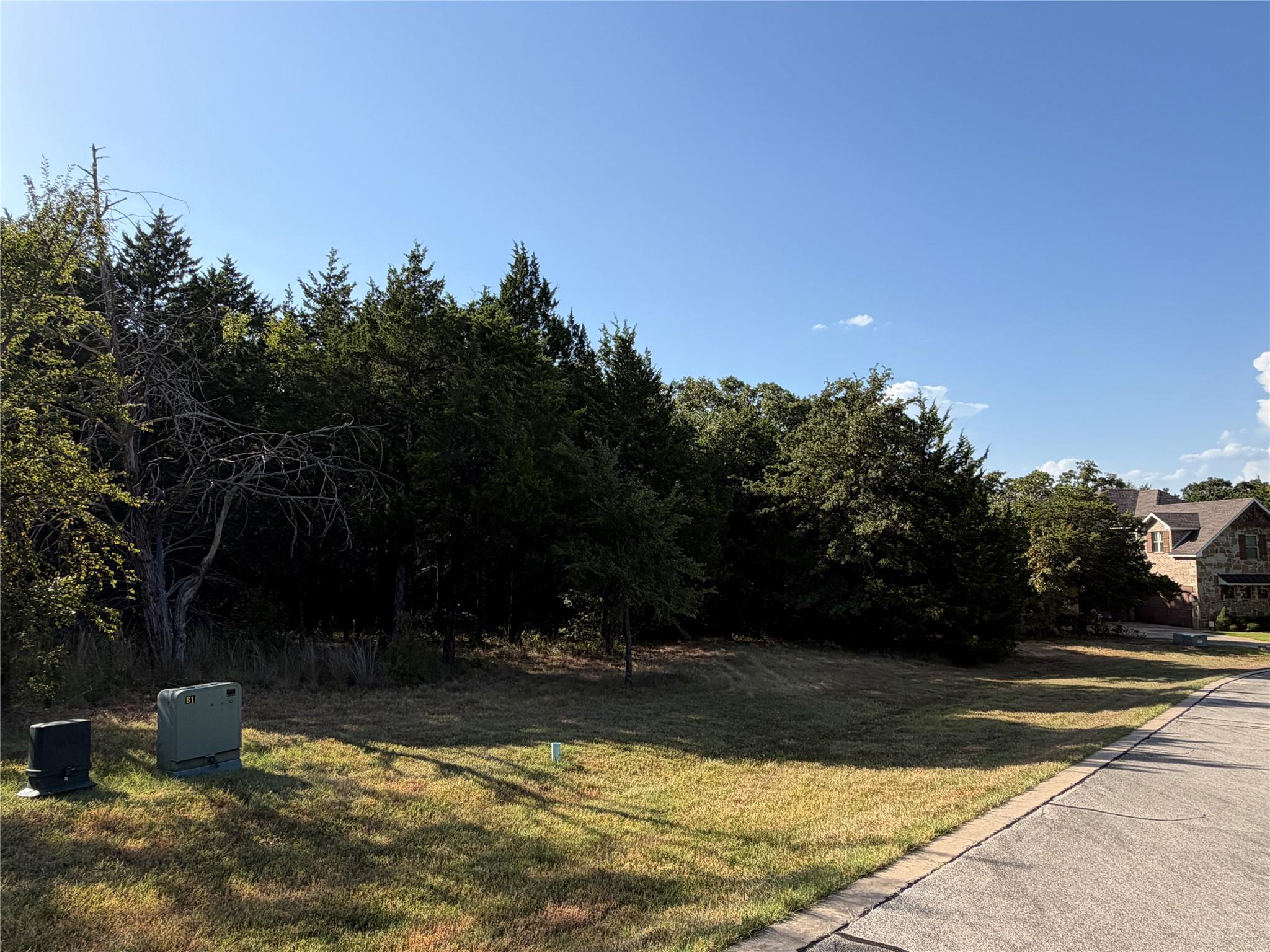 main property photo 24
