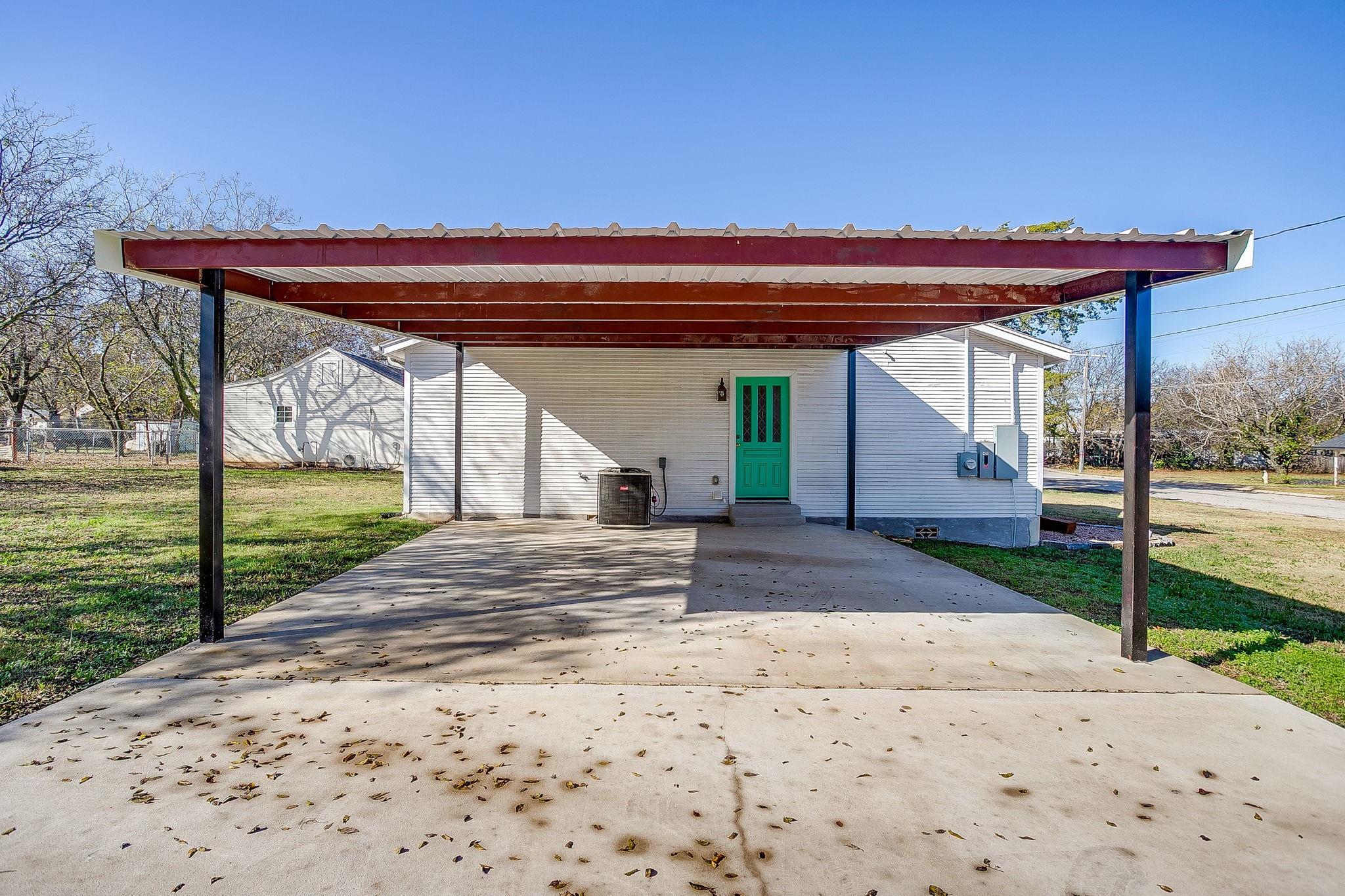 main property photo 30