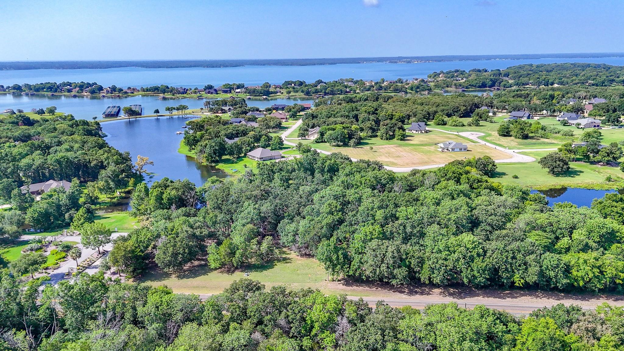main property photo 18