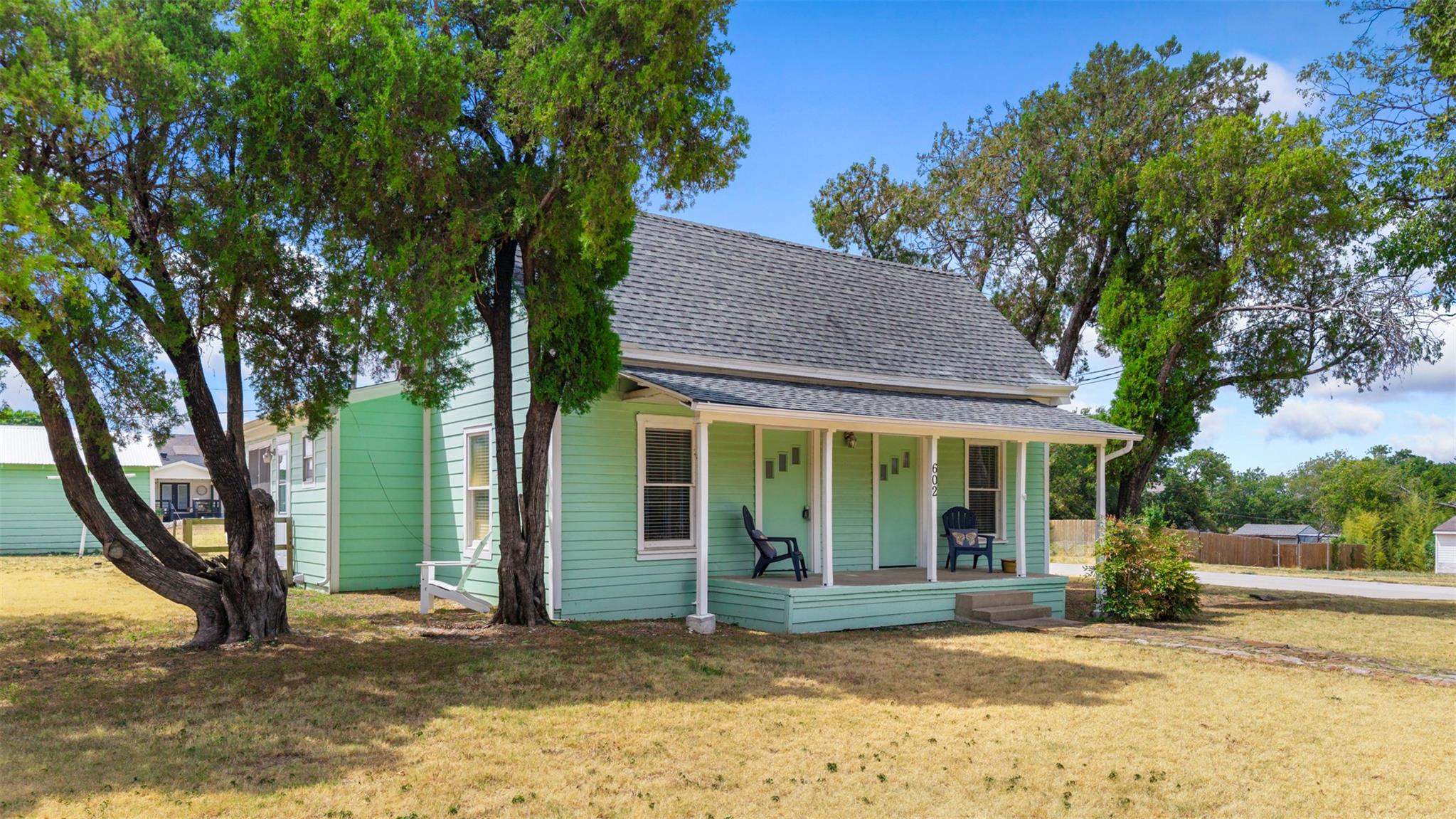 main property photo 16