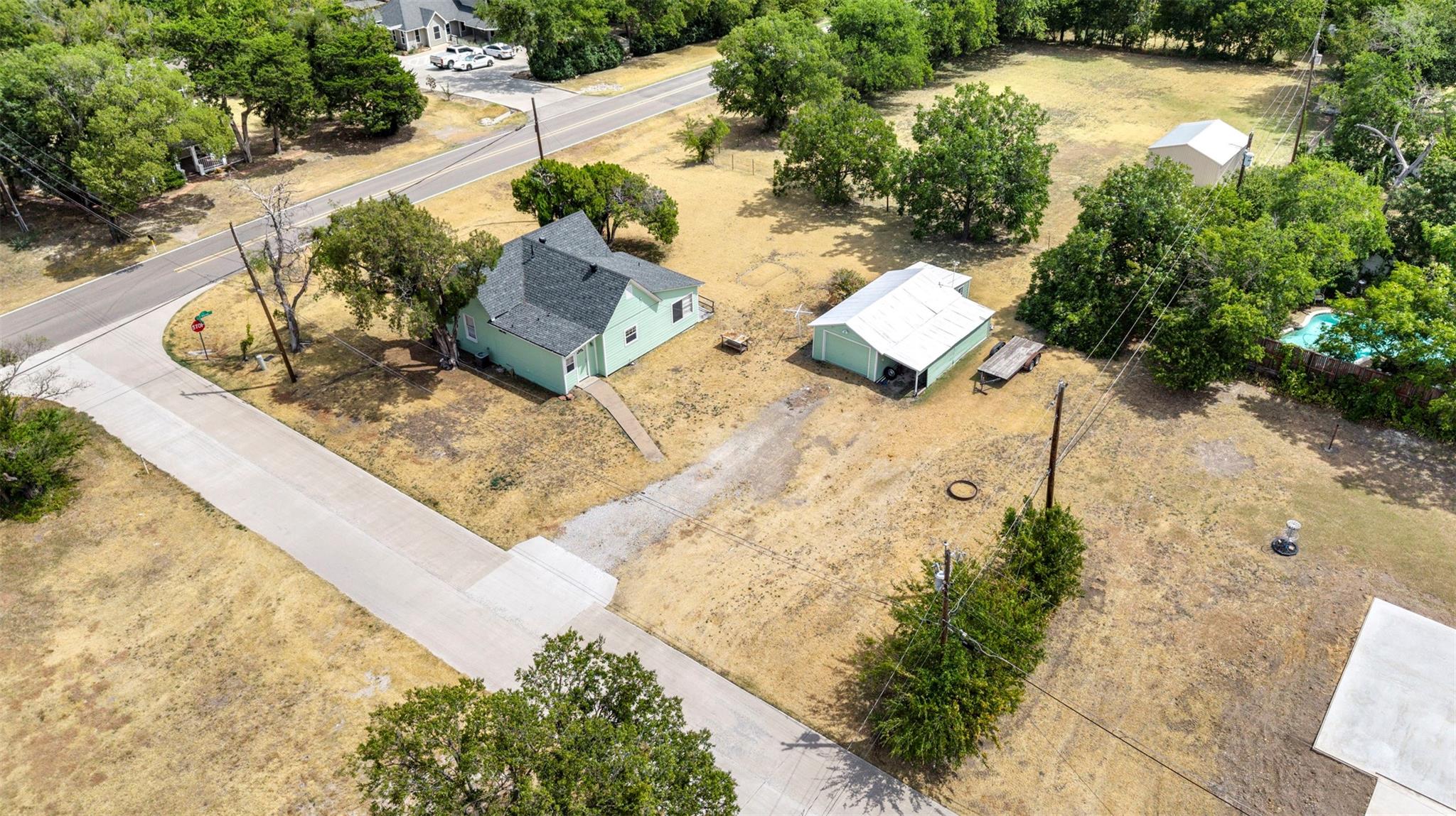 main property photo 20