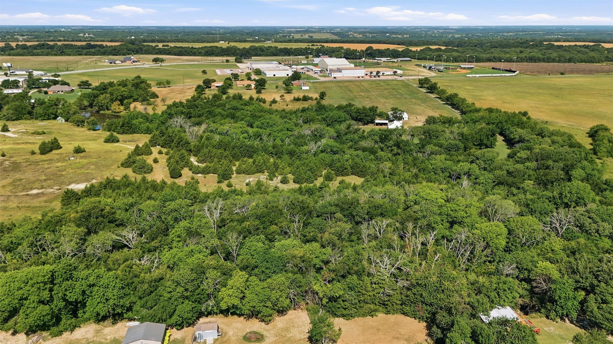 main property photo 11