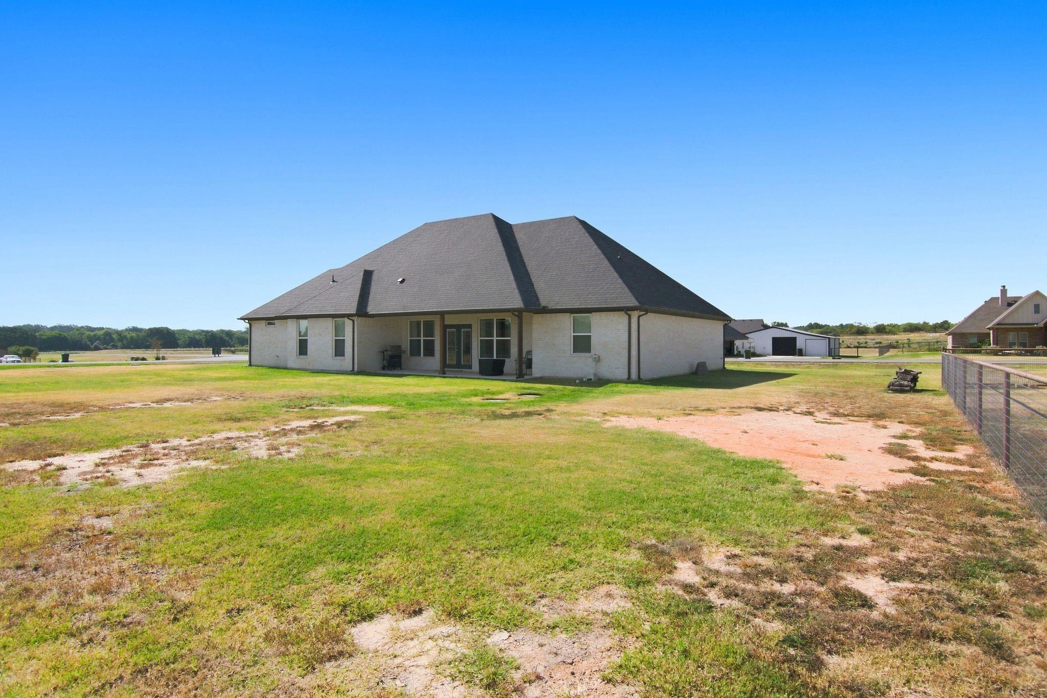 main property photo 34