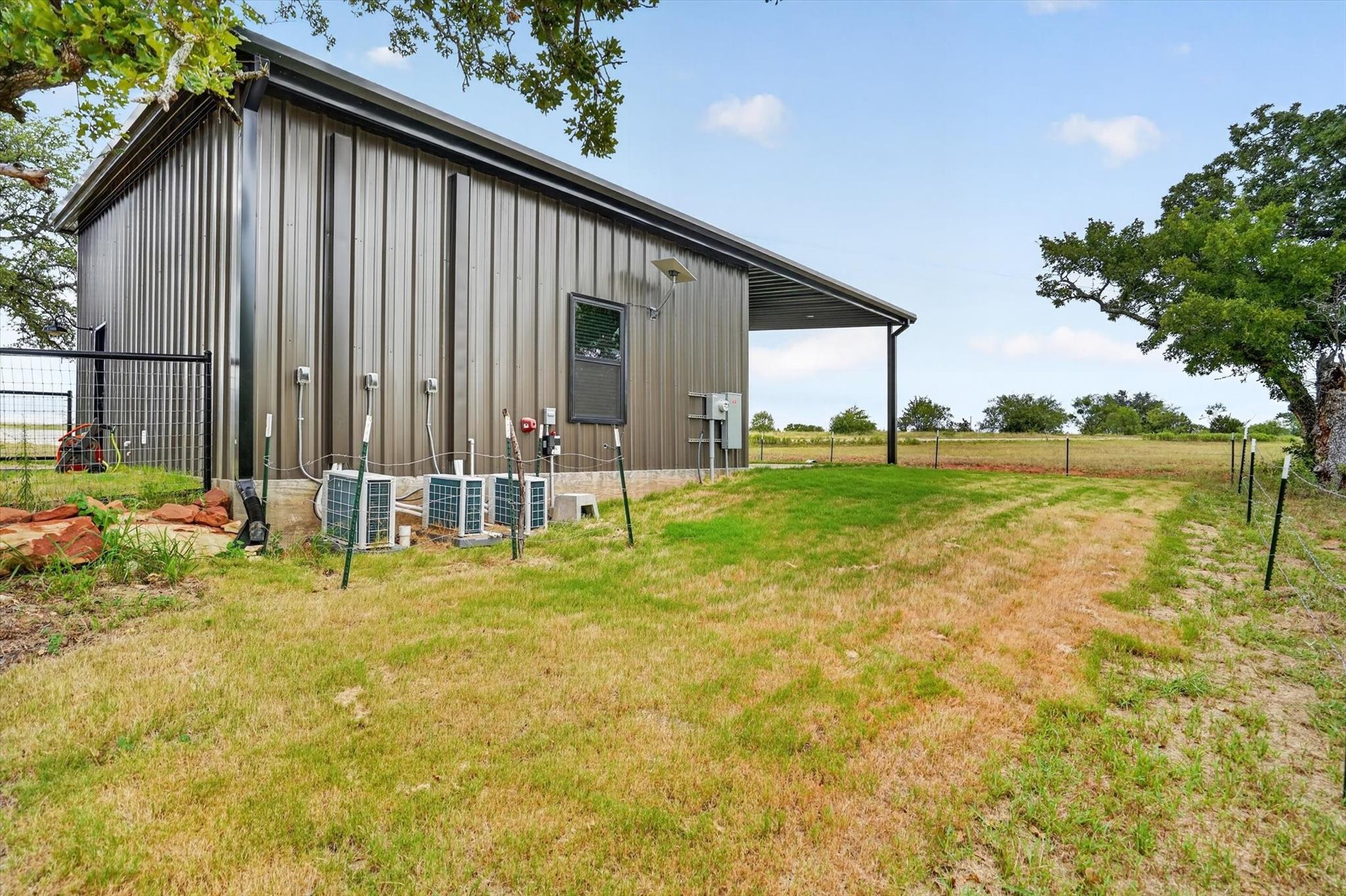 main property photo 27