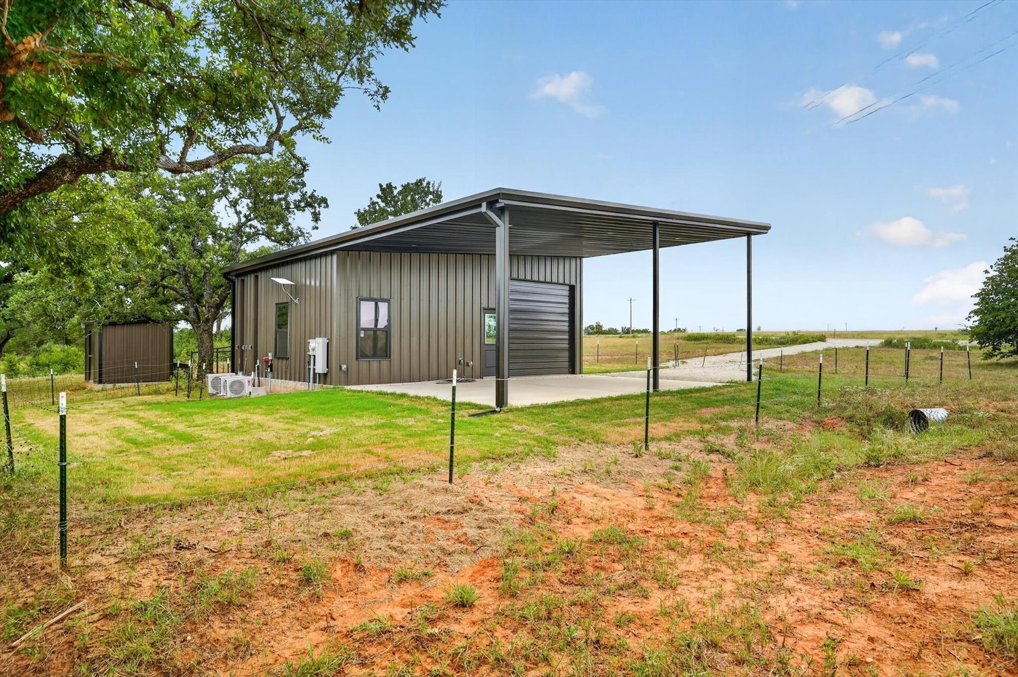 main property photo 9