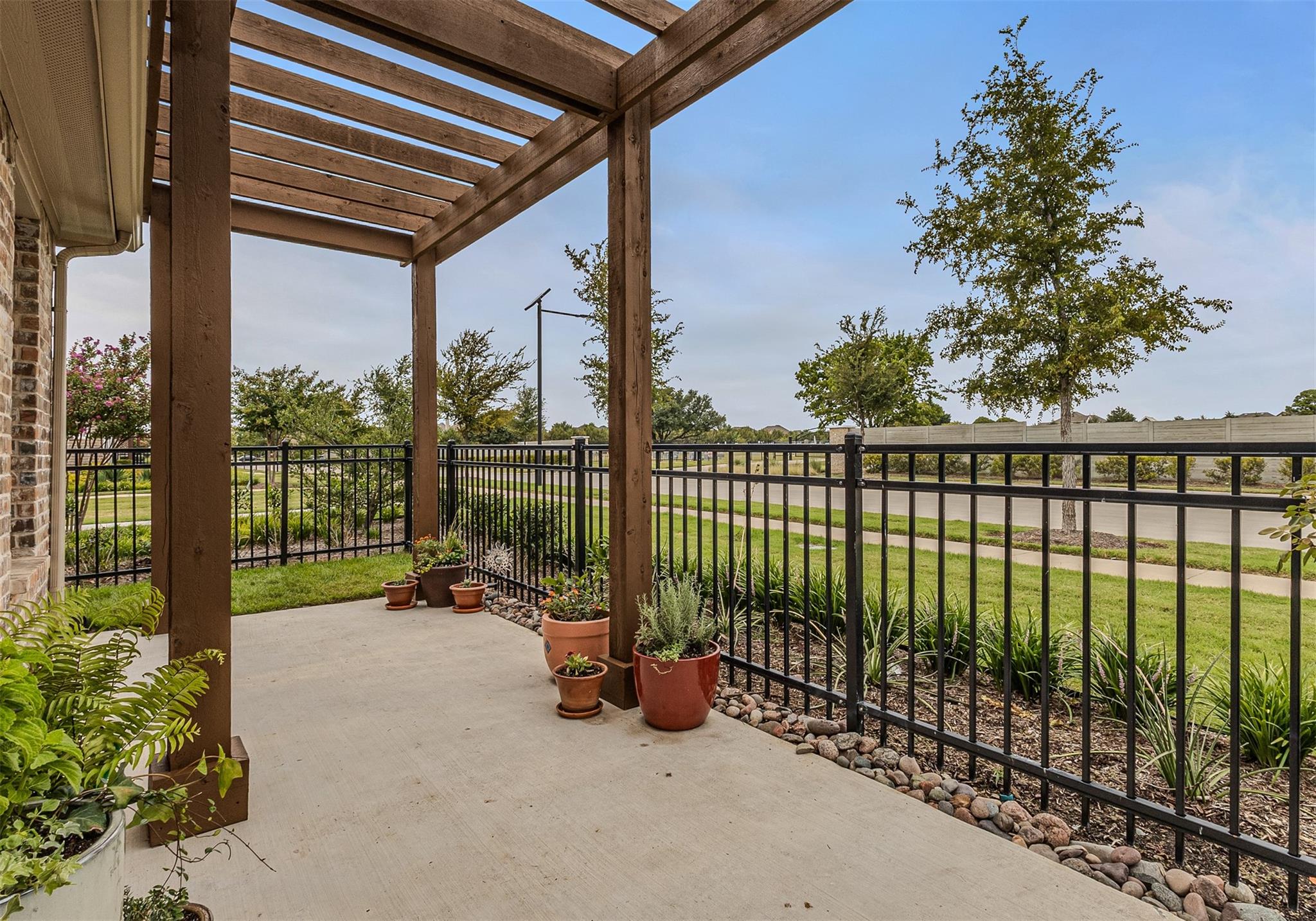 main property photo 22