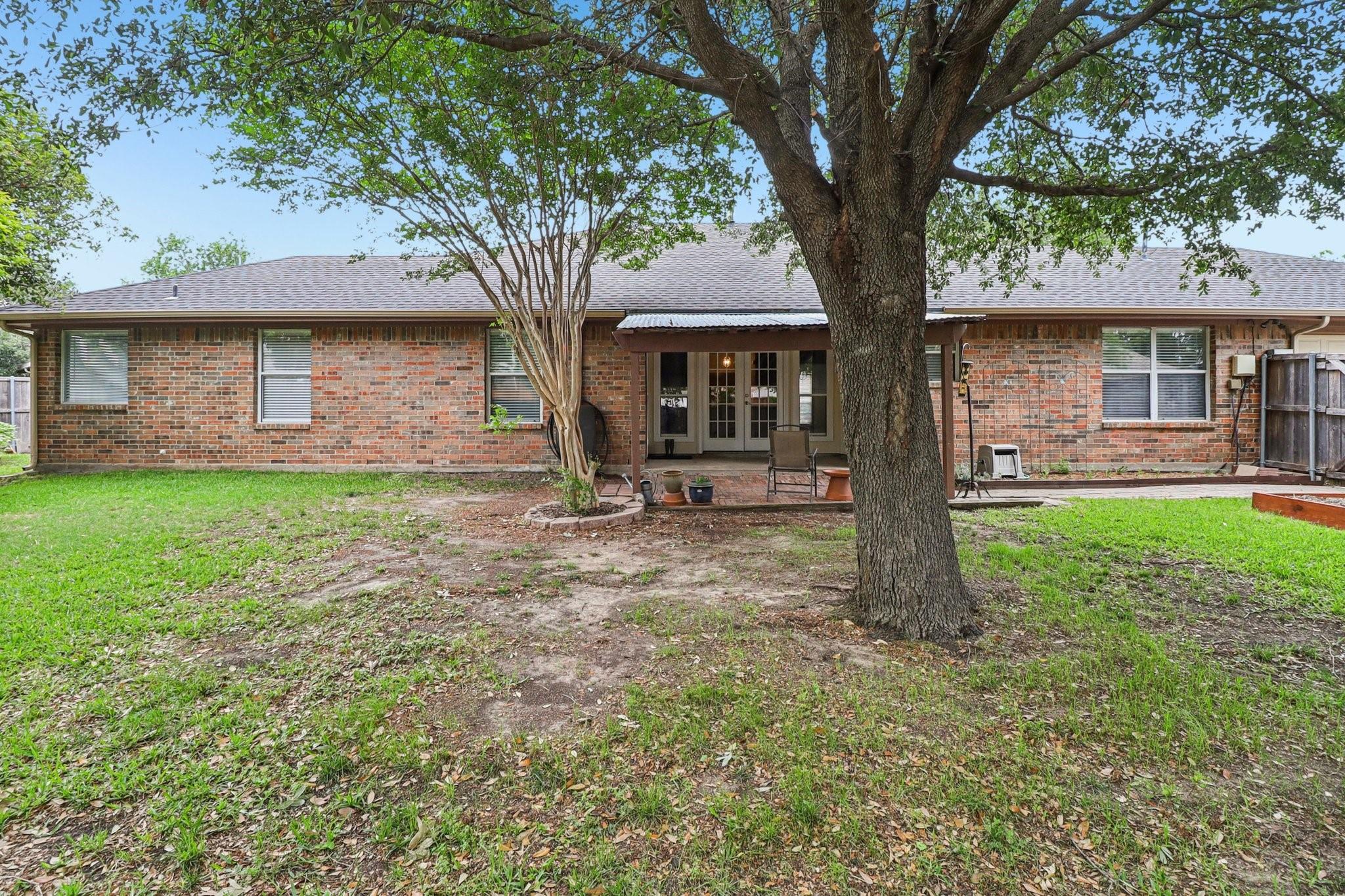 main property photo 22