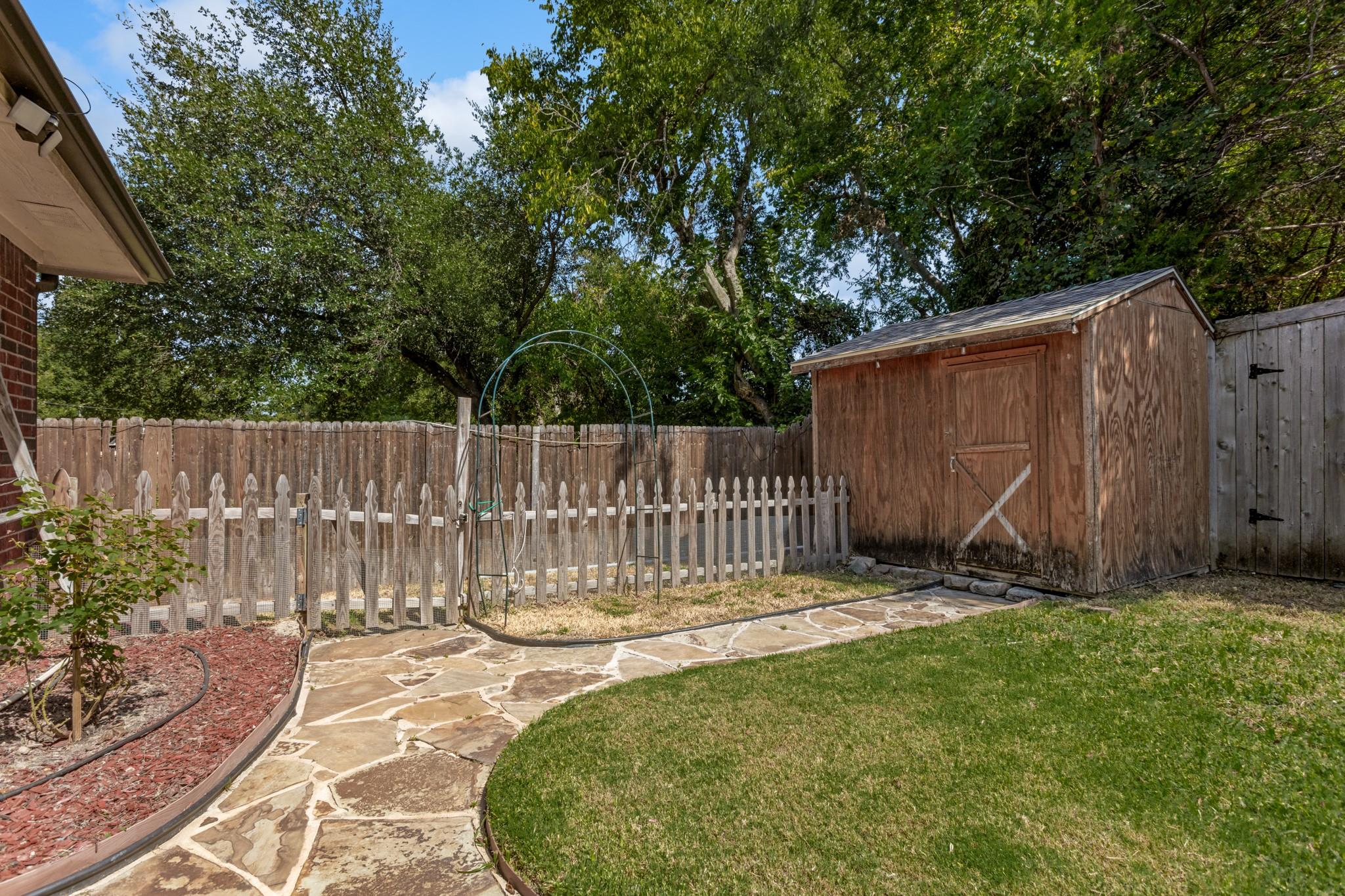 main property photo 31