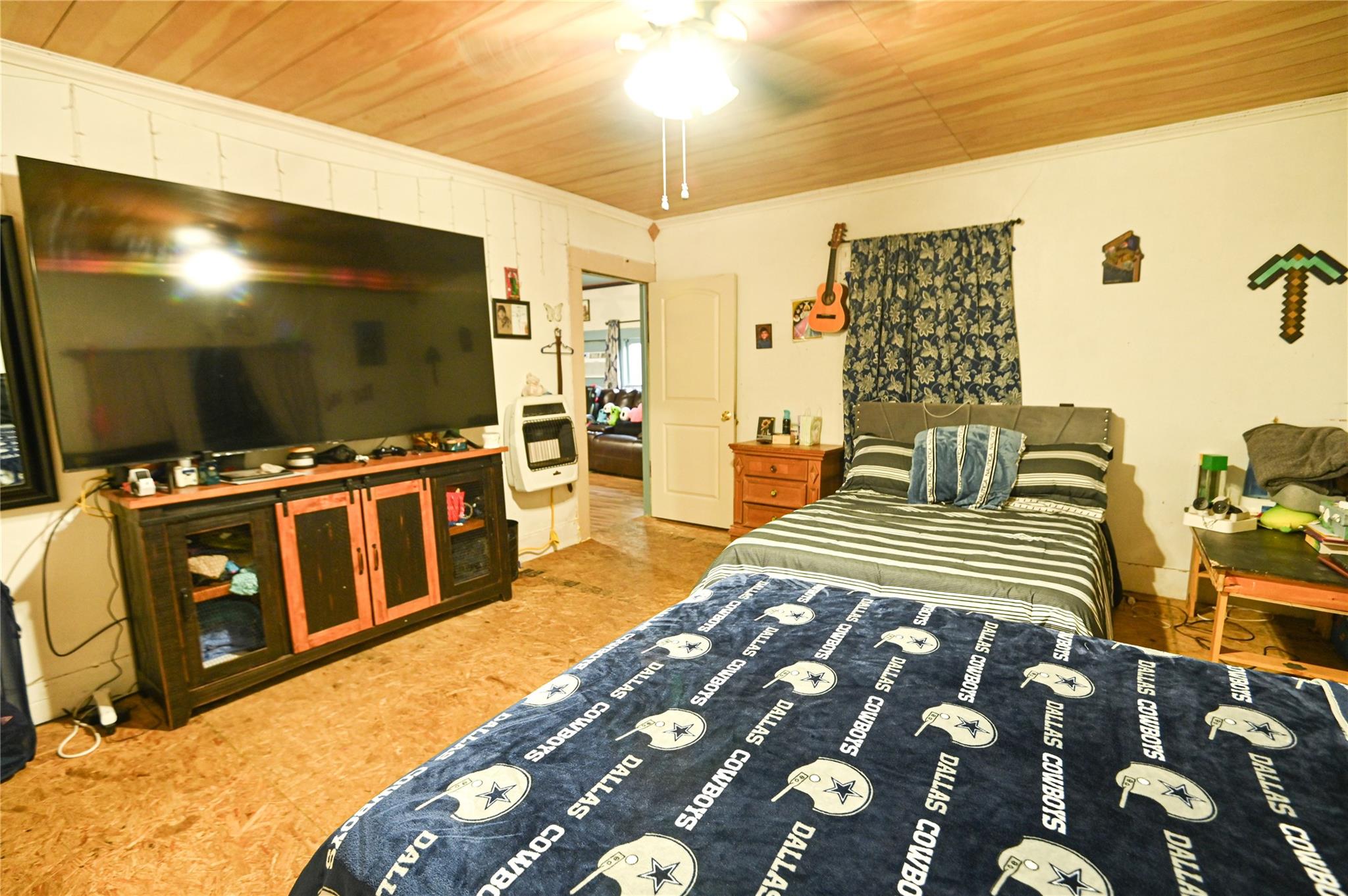 main property photo 12