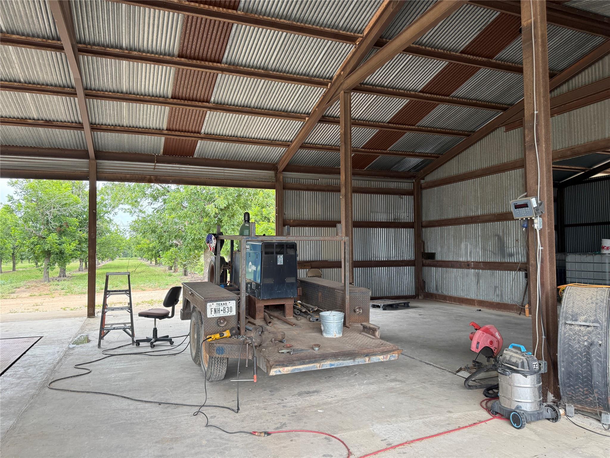 main property photo 31