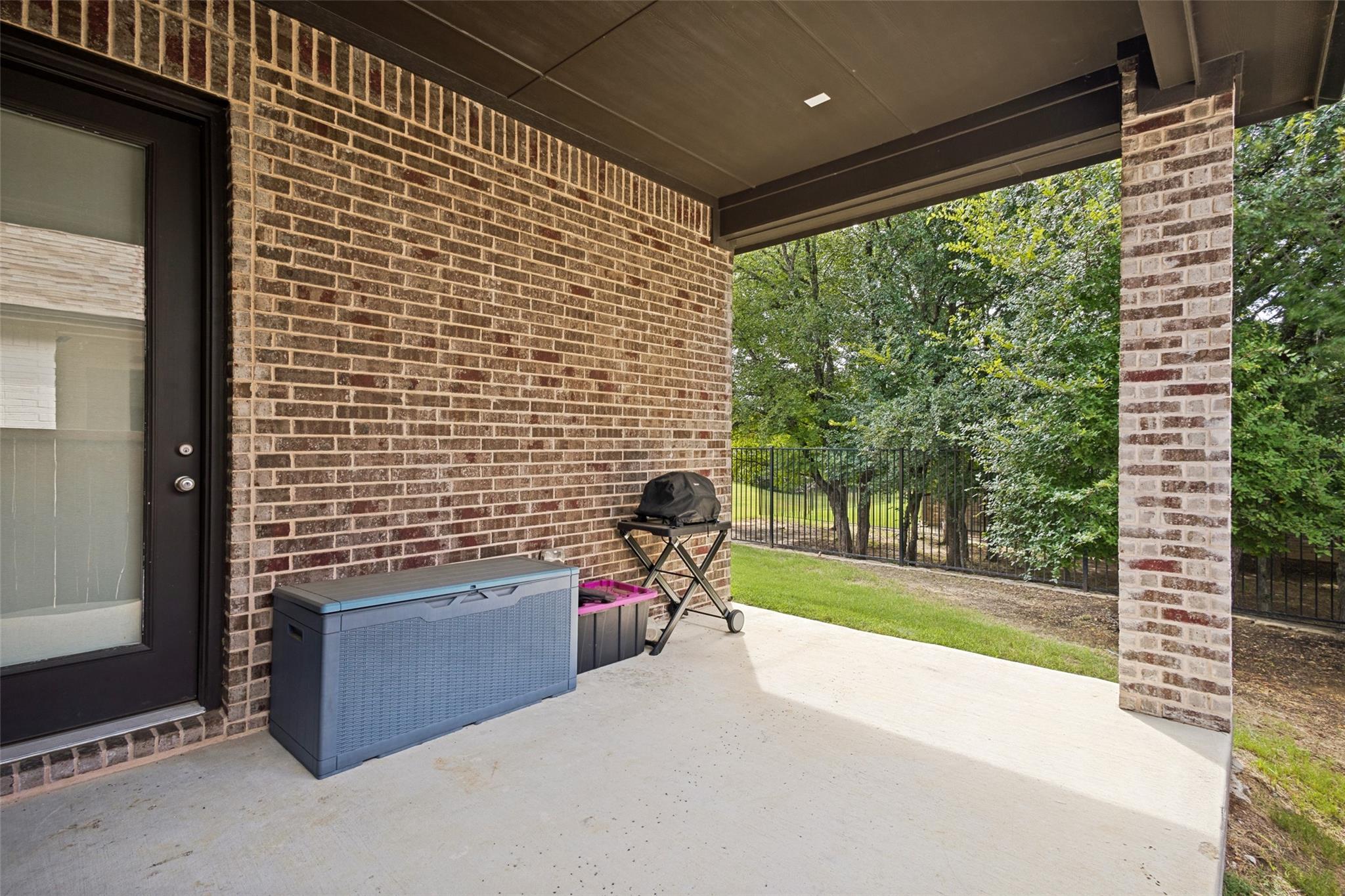 main property photo 22