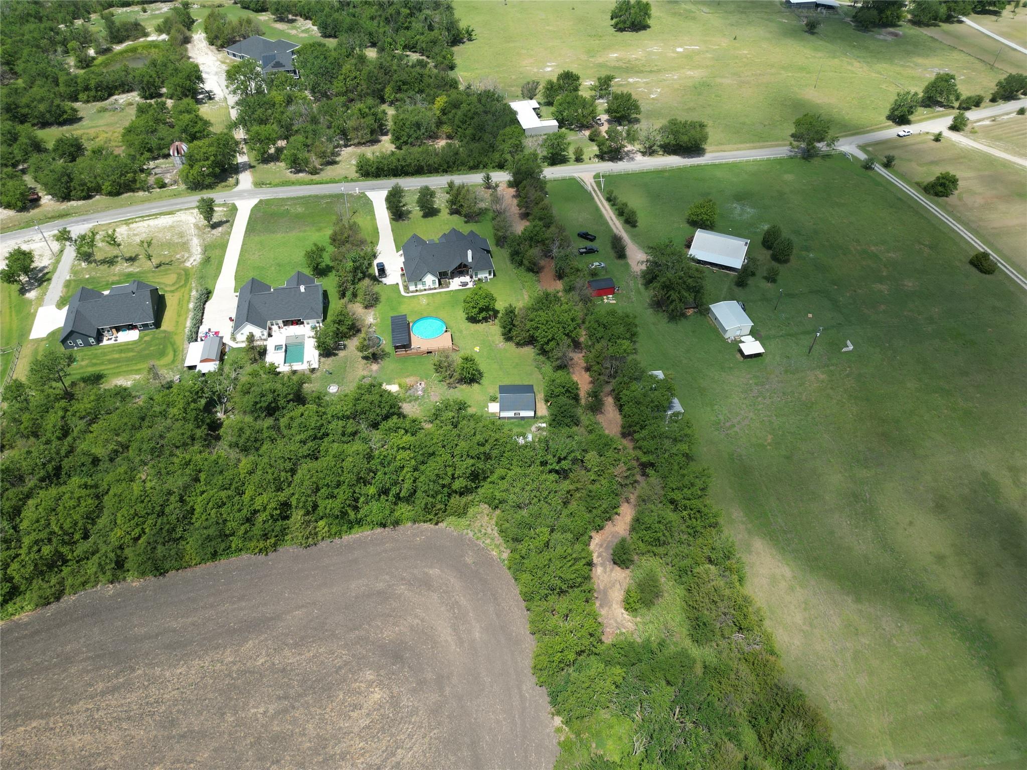 main property photo 19