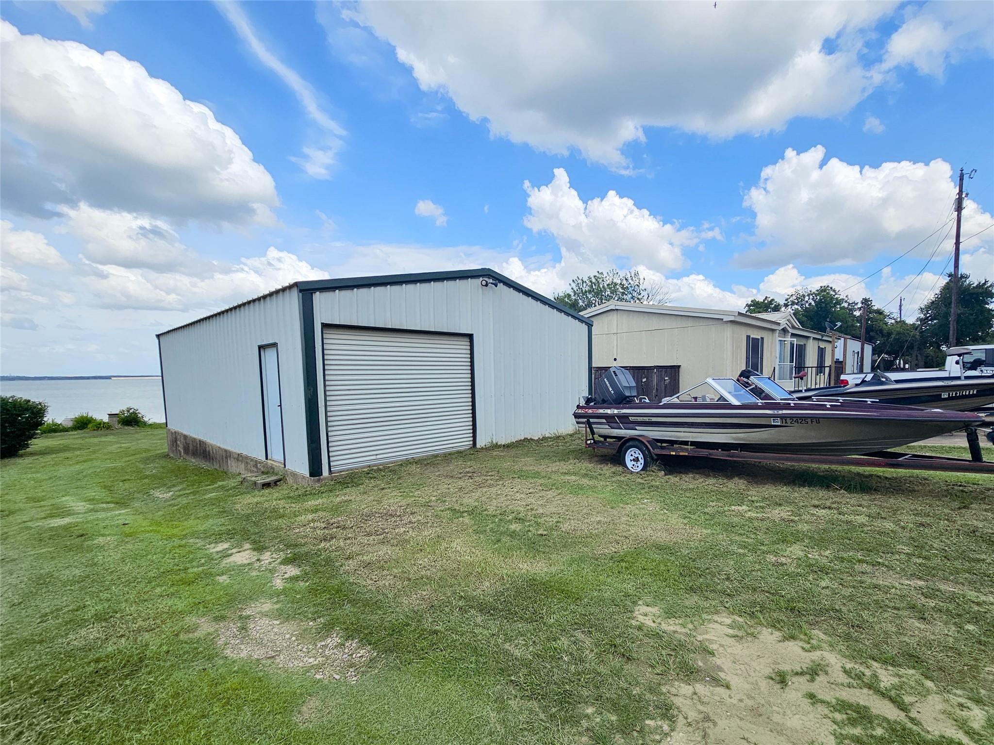 main property photo 6