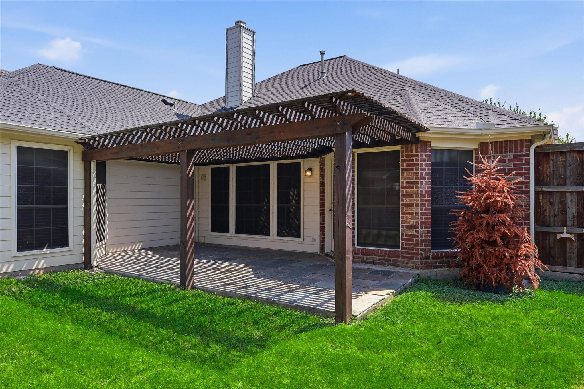 main property photo 28