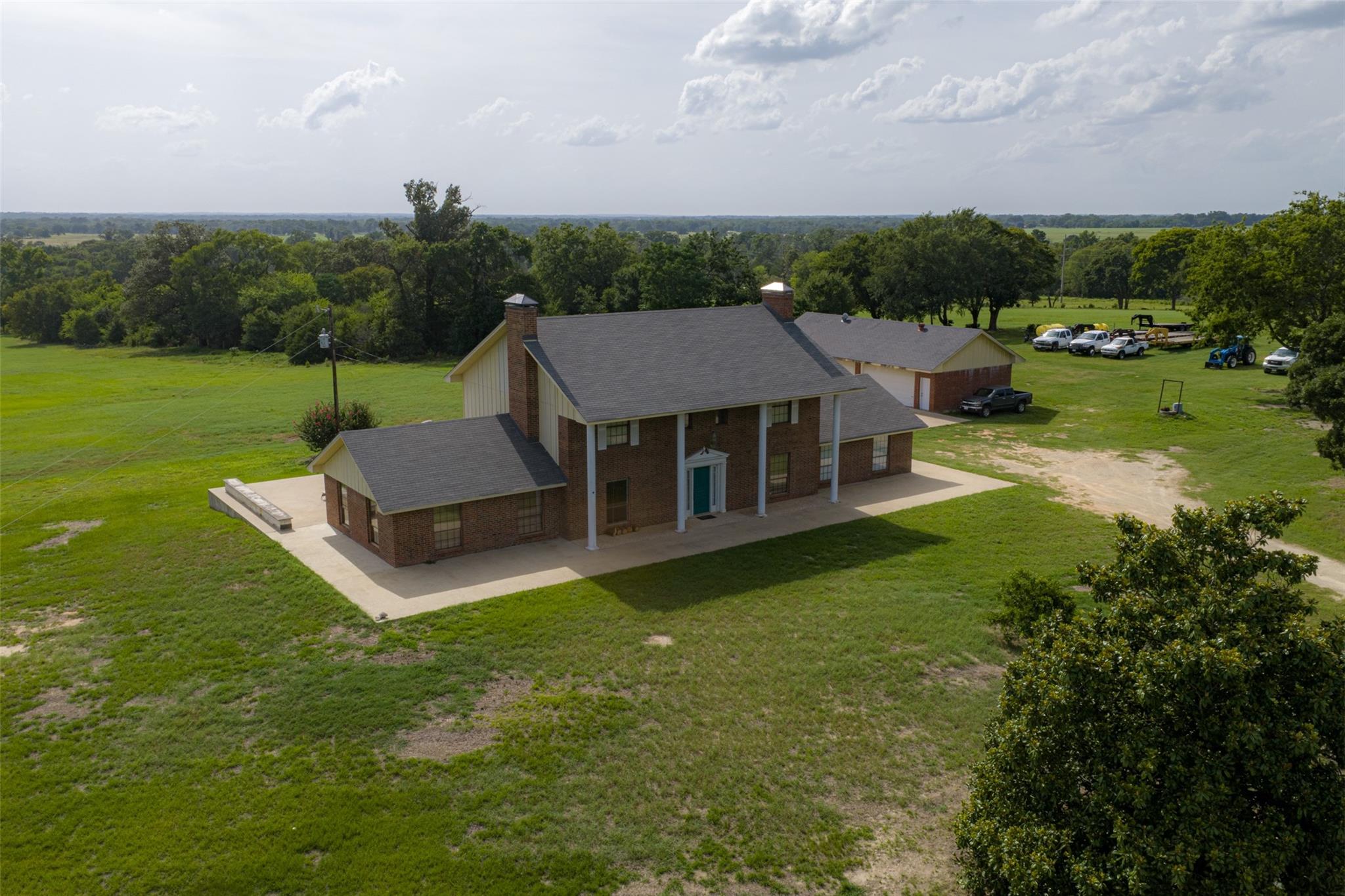main property photo 6