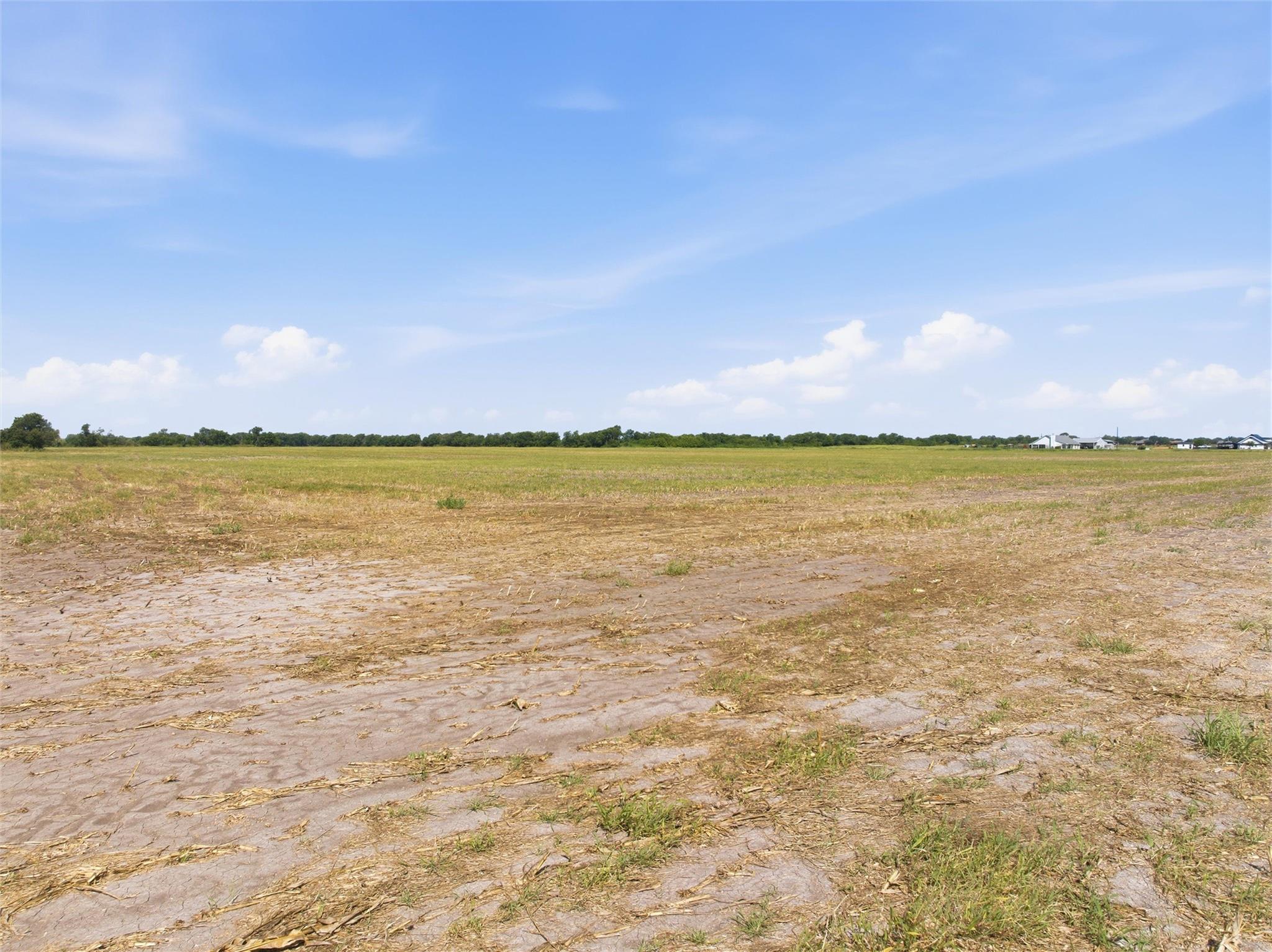 main property photo 16