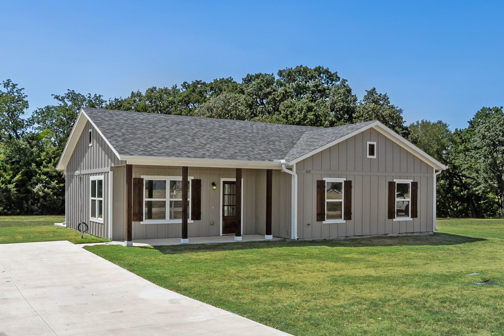 main property photo 0