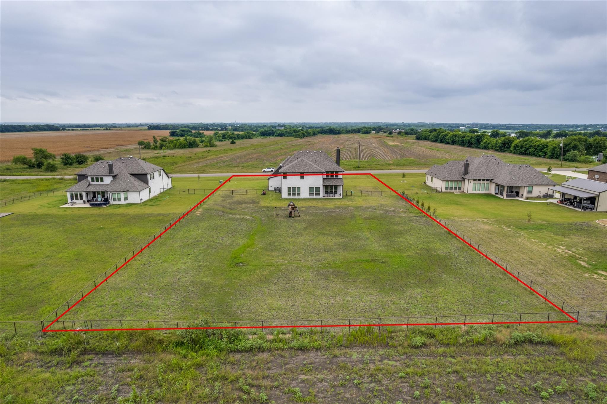main property photo 27