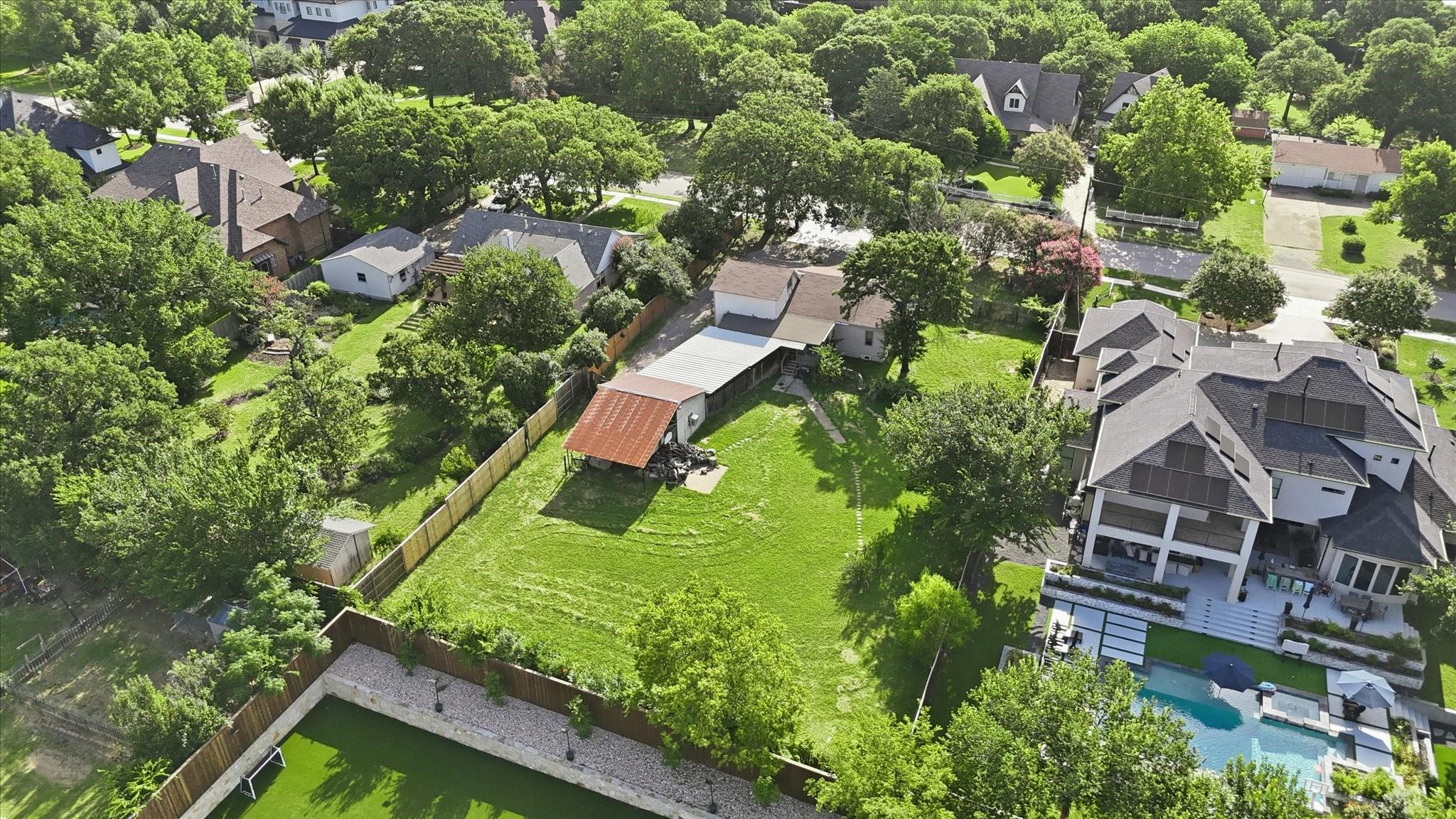 main property photo 14