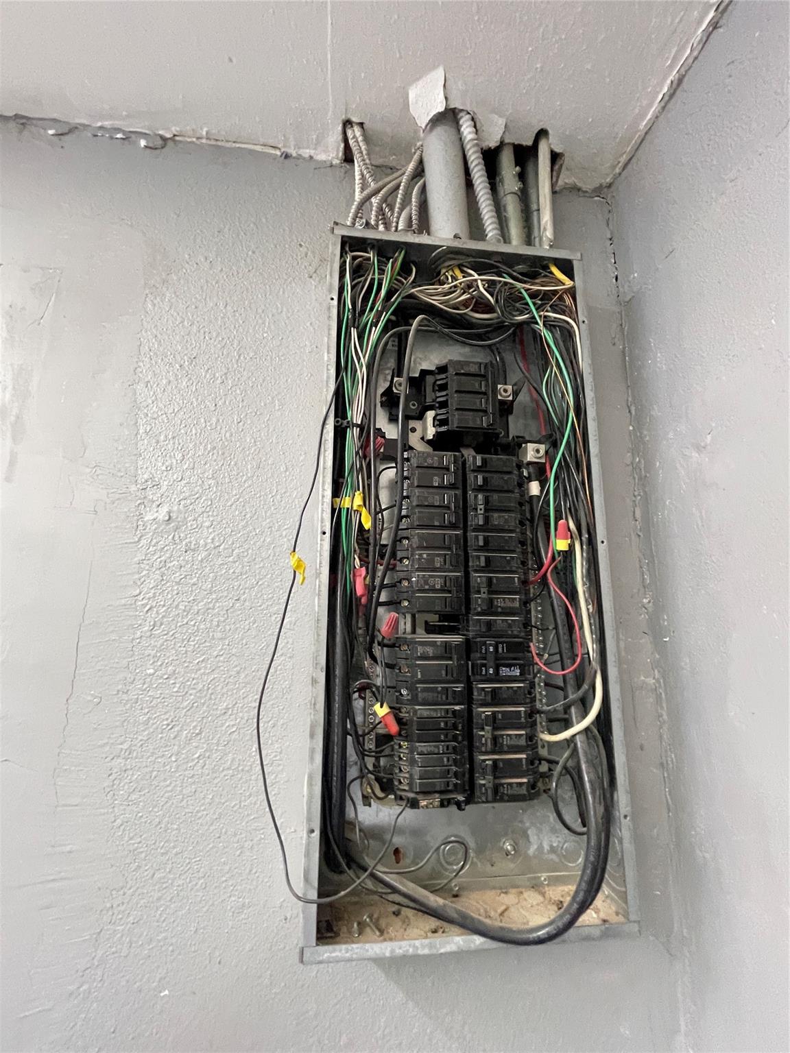 main property photo 7