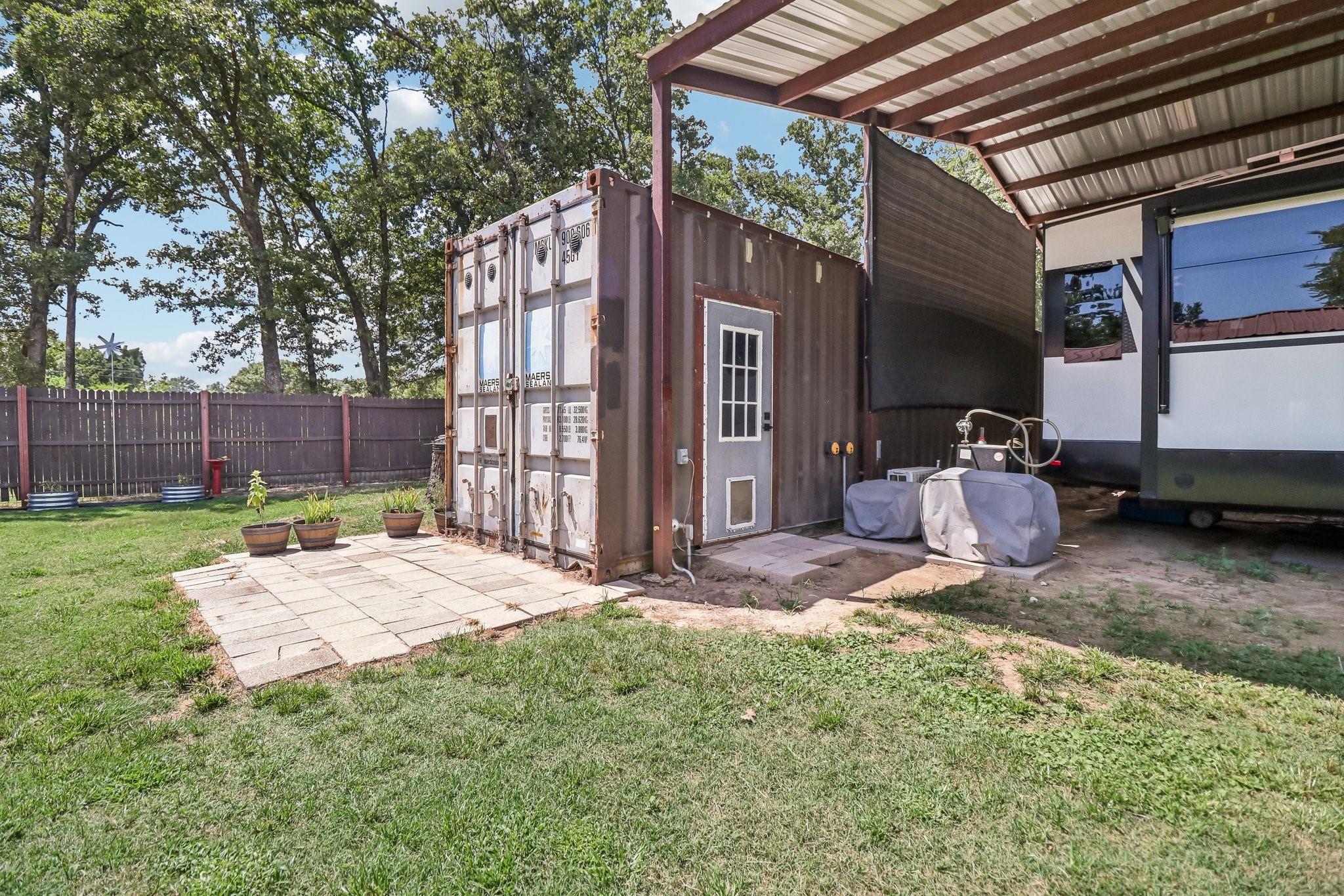 main property photo 27
