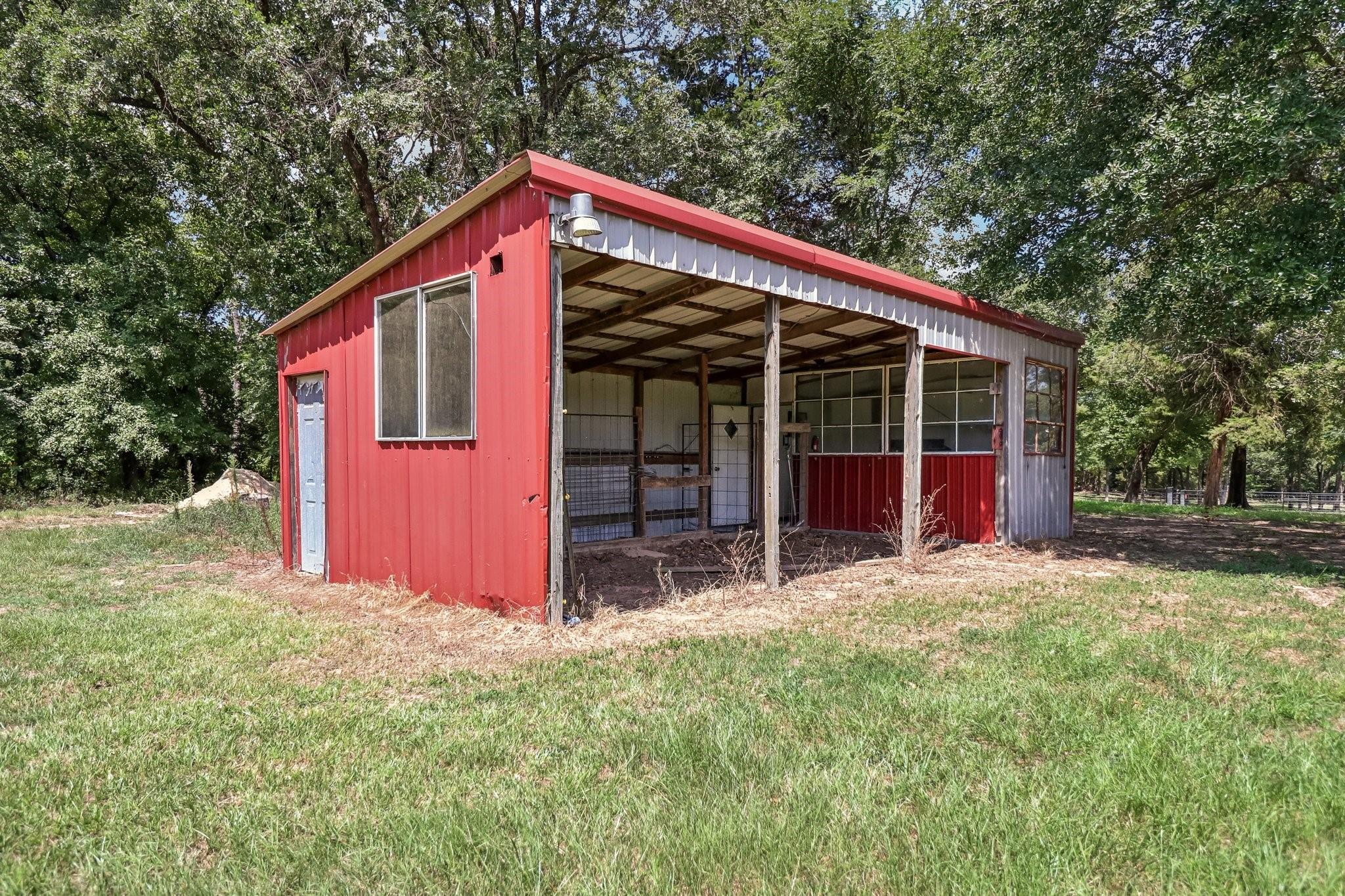 main property photo 30
