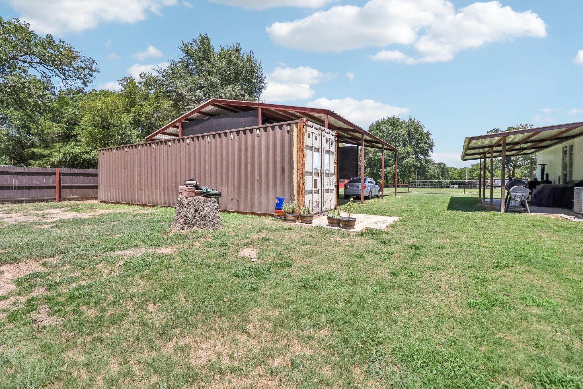 main property photo 32
