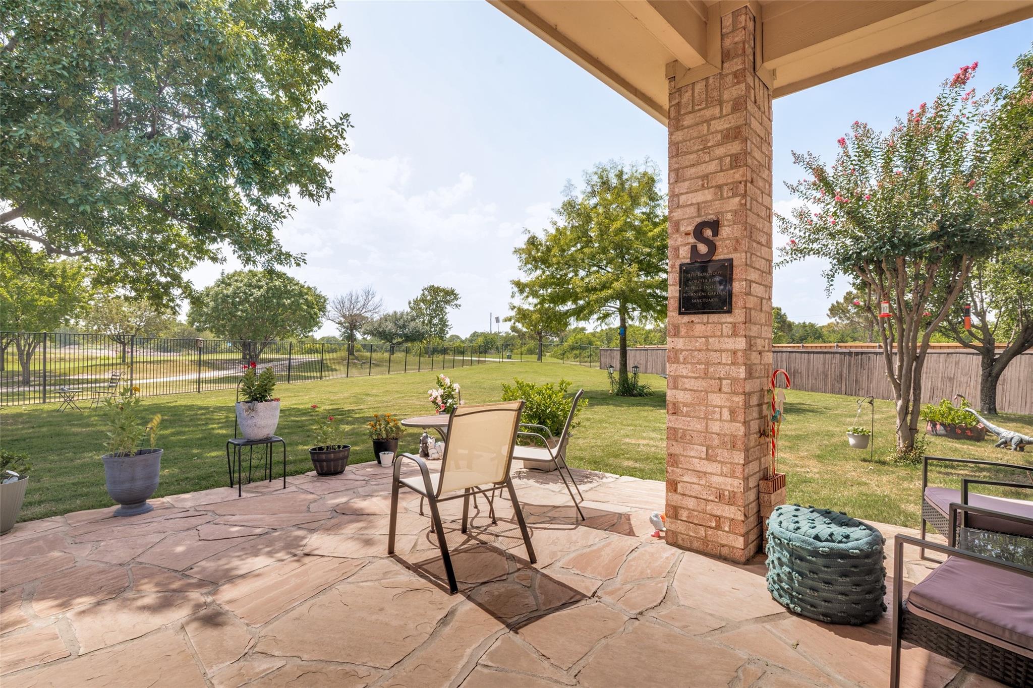 main property photo 19