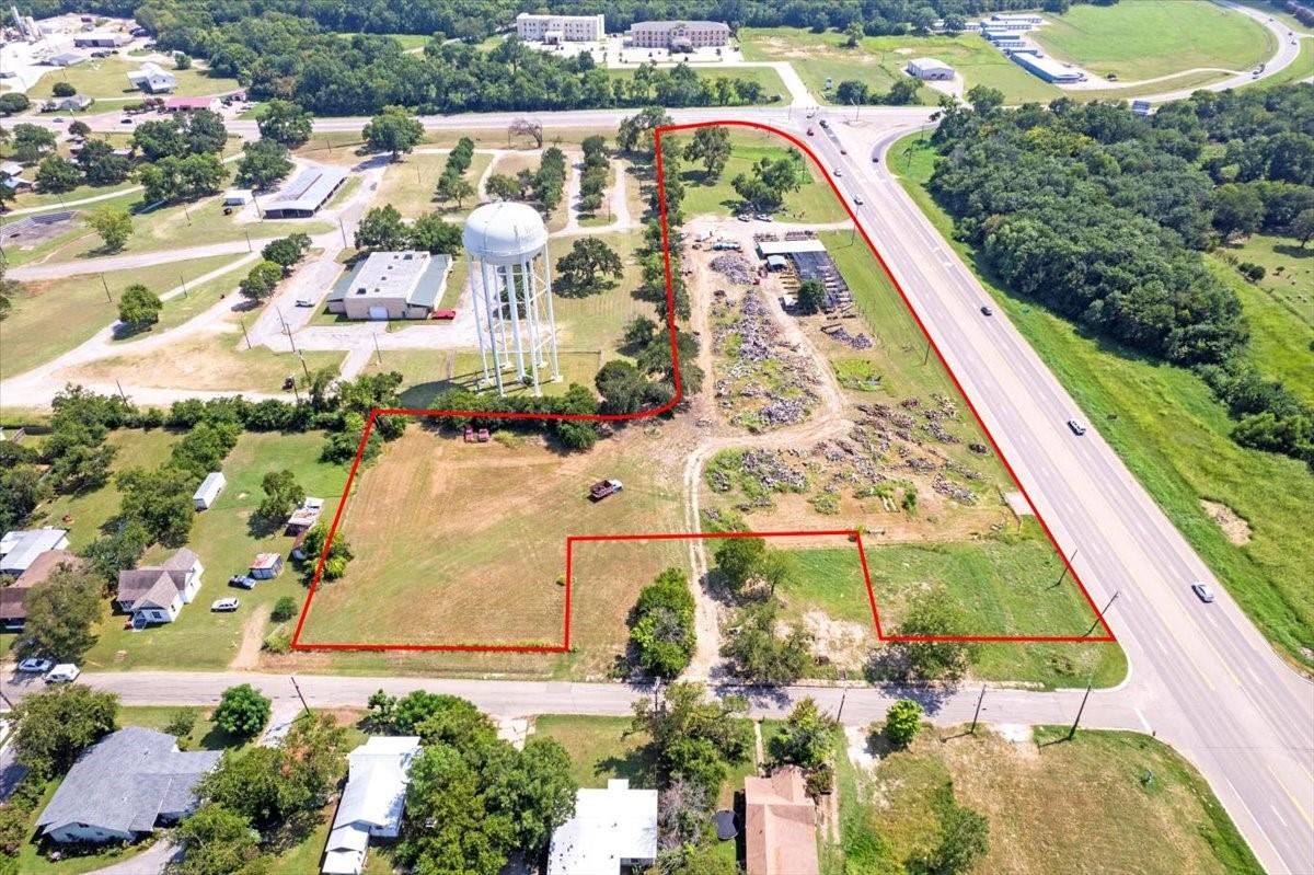 main property photo 8