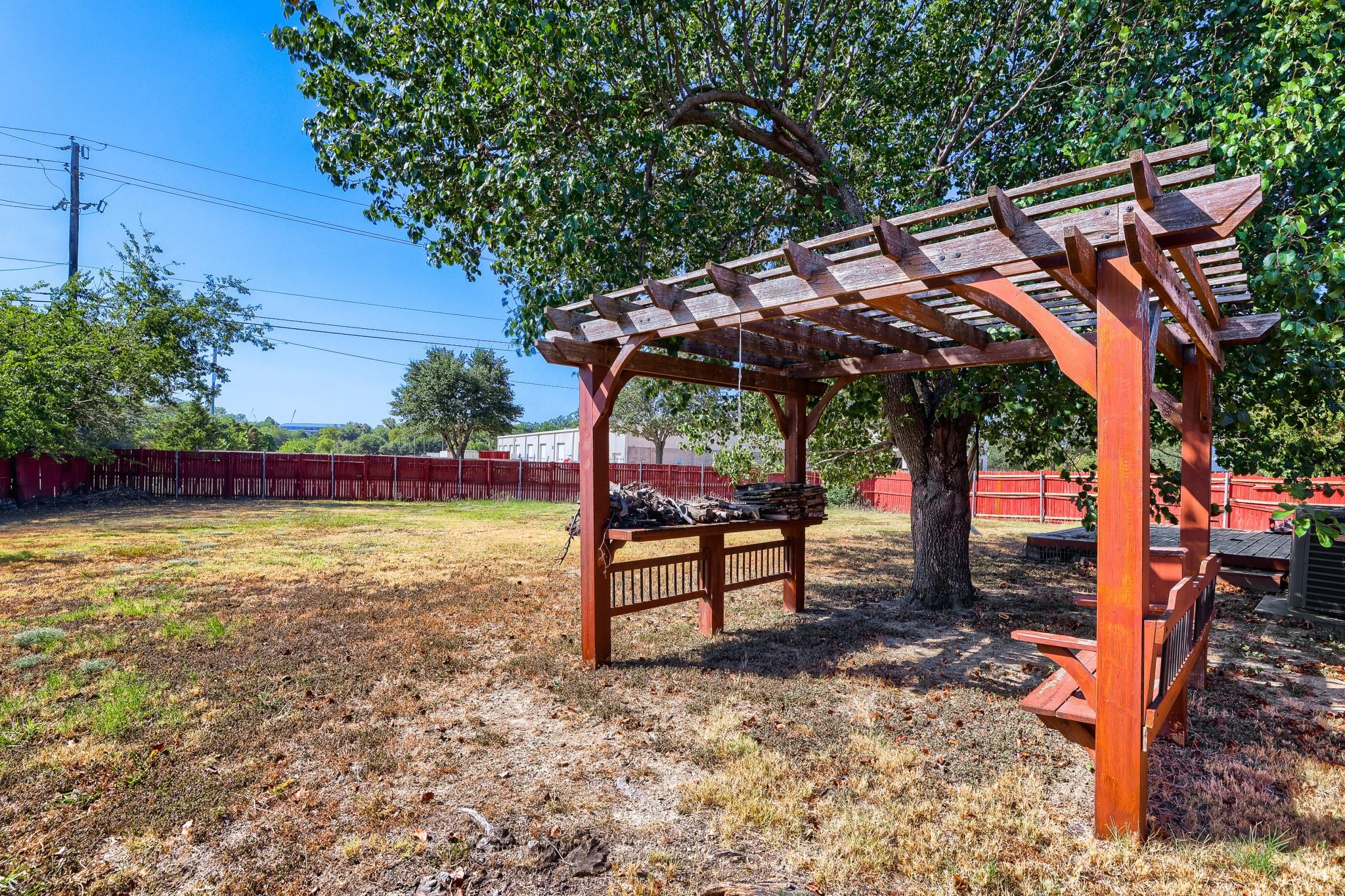 main property photo 34
