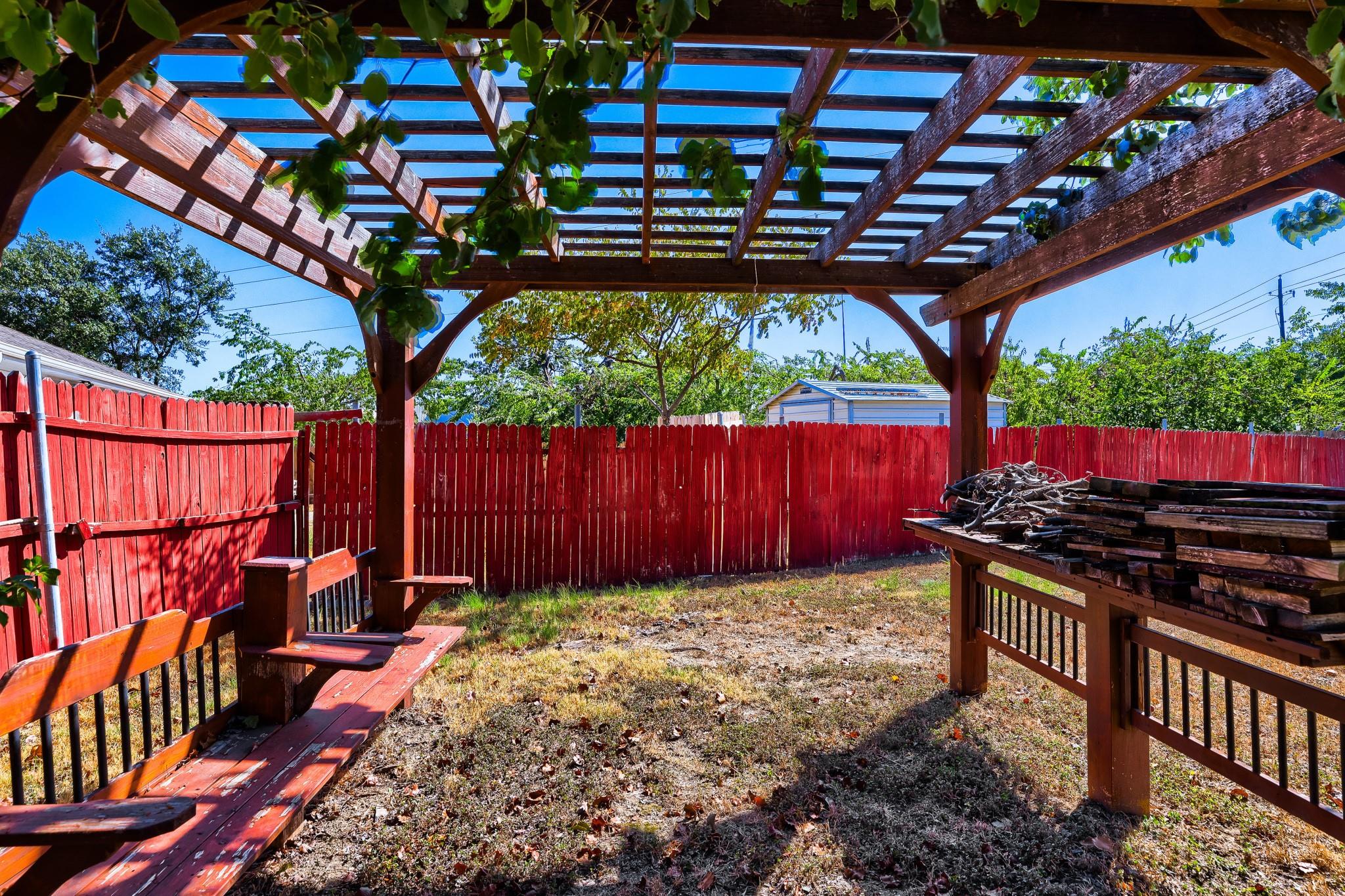 main property photo 37