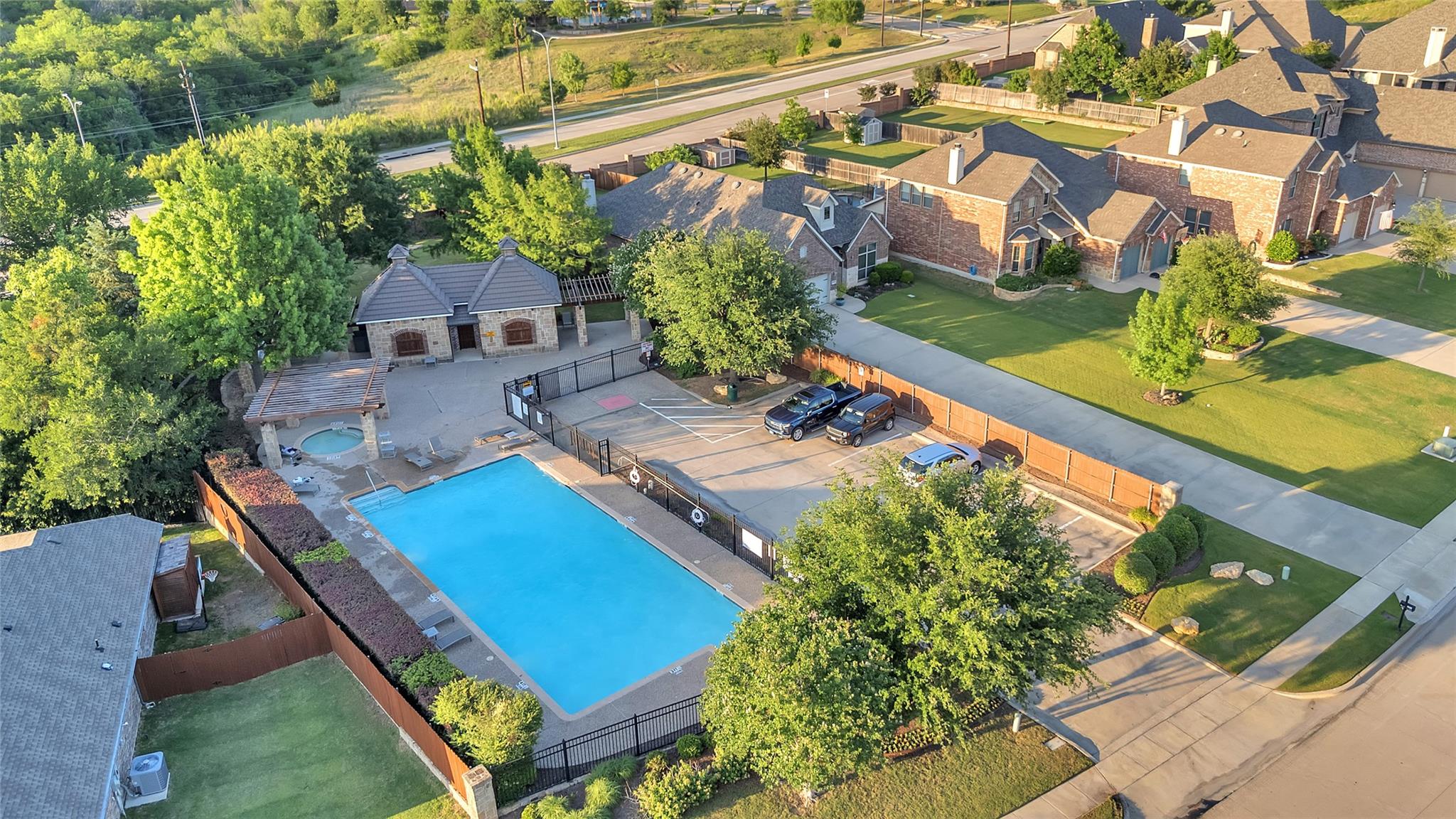 main property photo 36