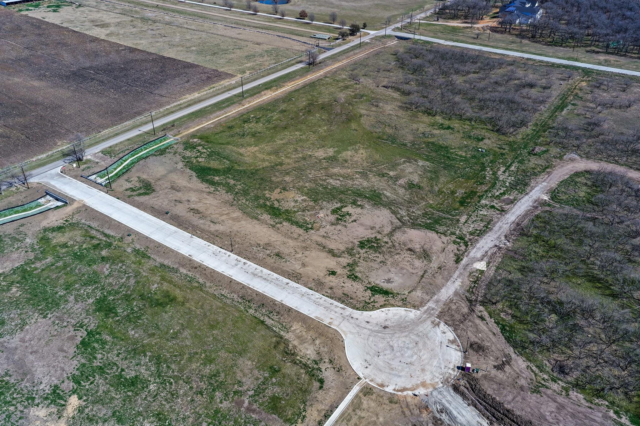 main property photo 9