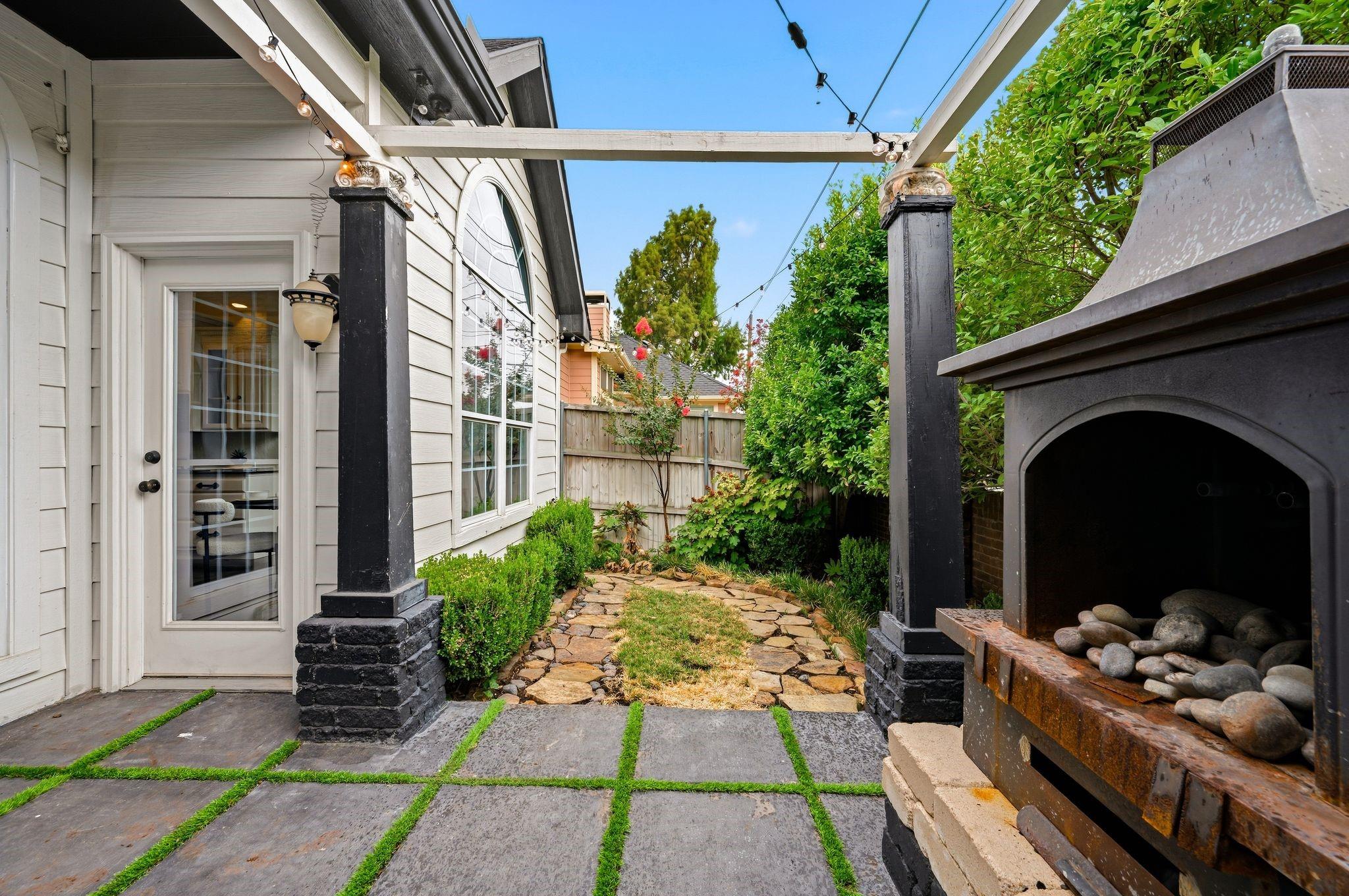 main property photo 28