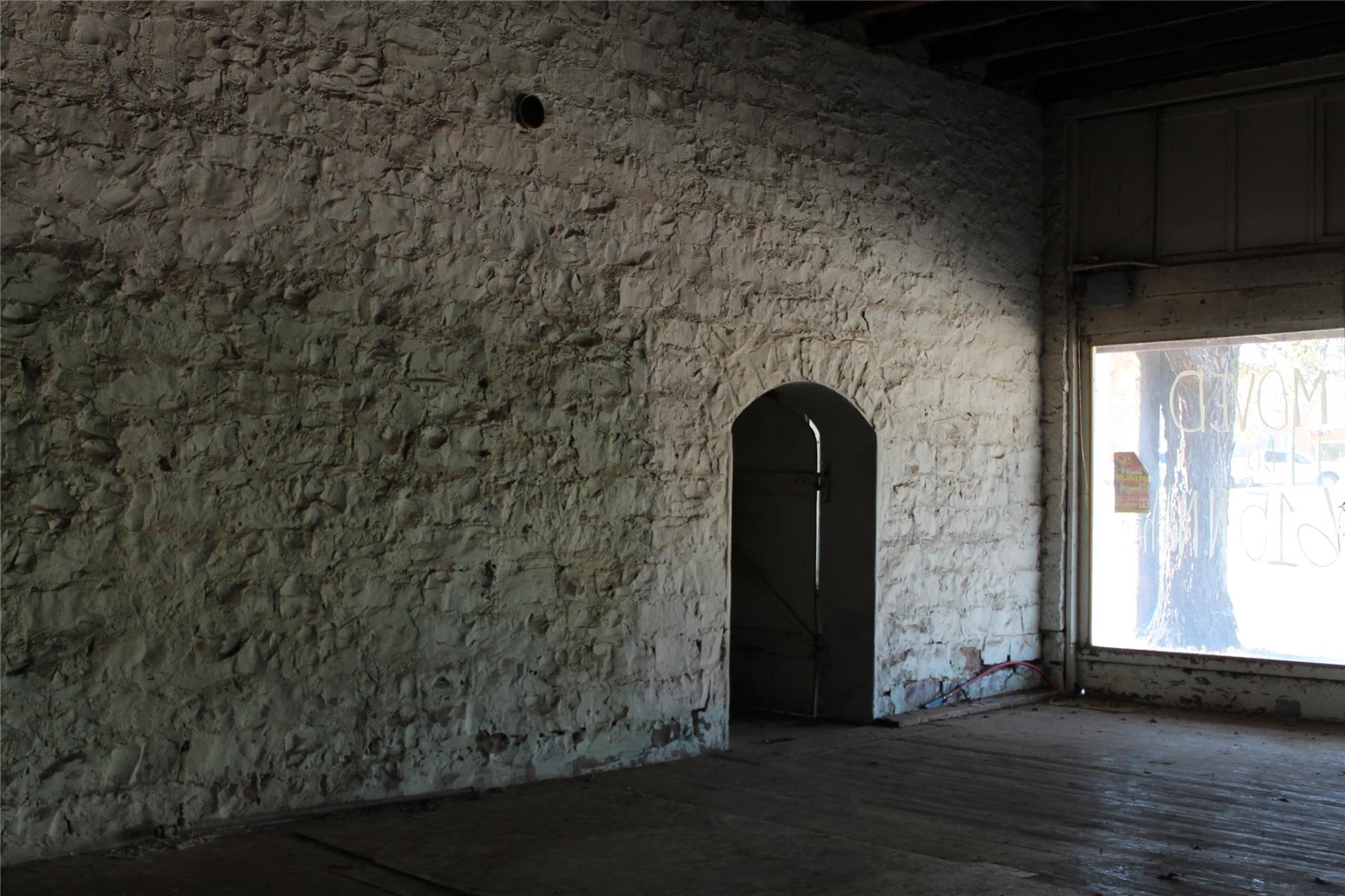 main property photo 10