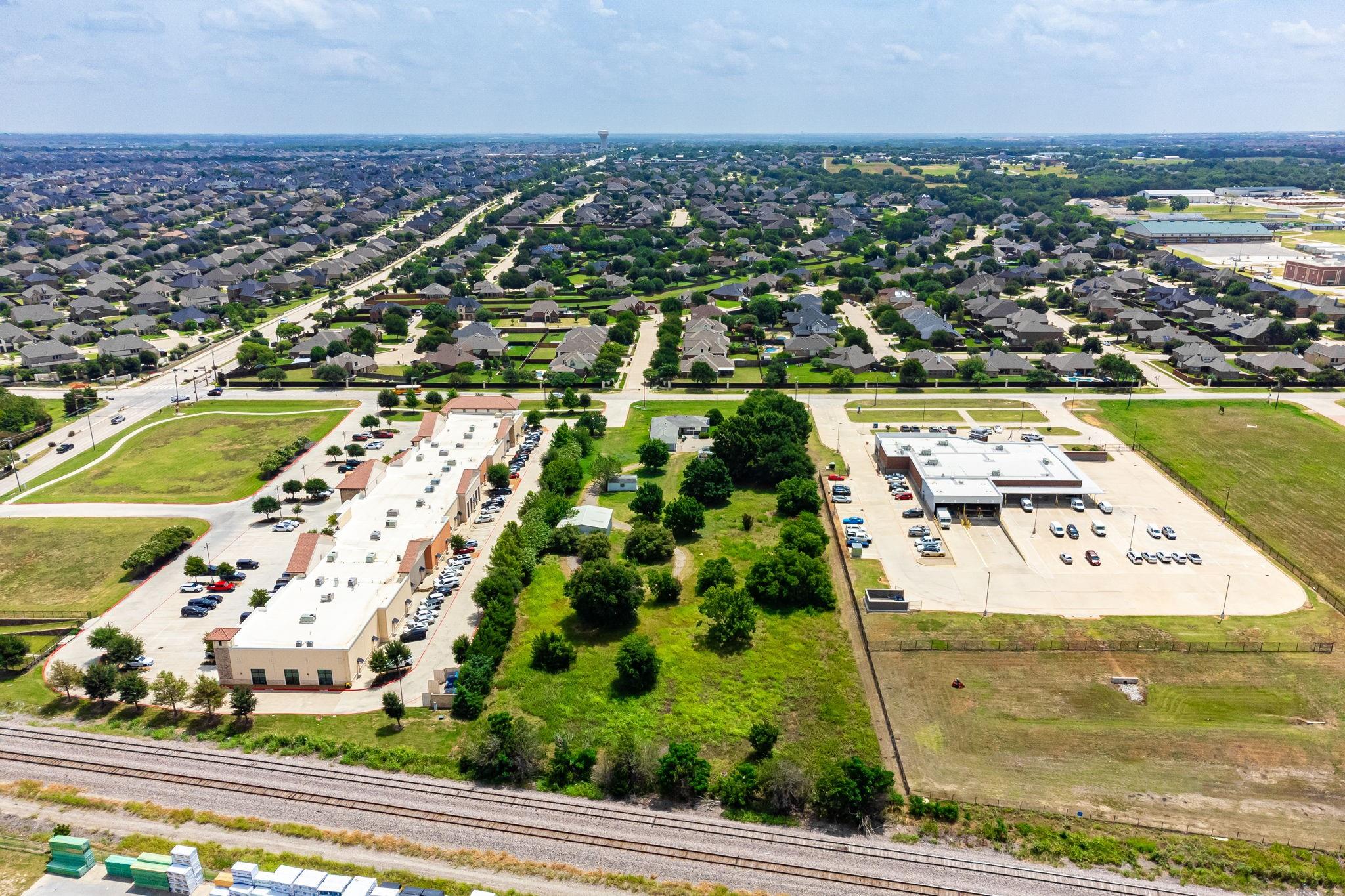 main property photo 16