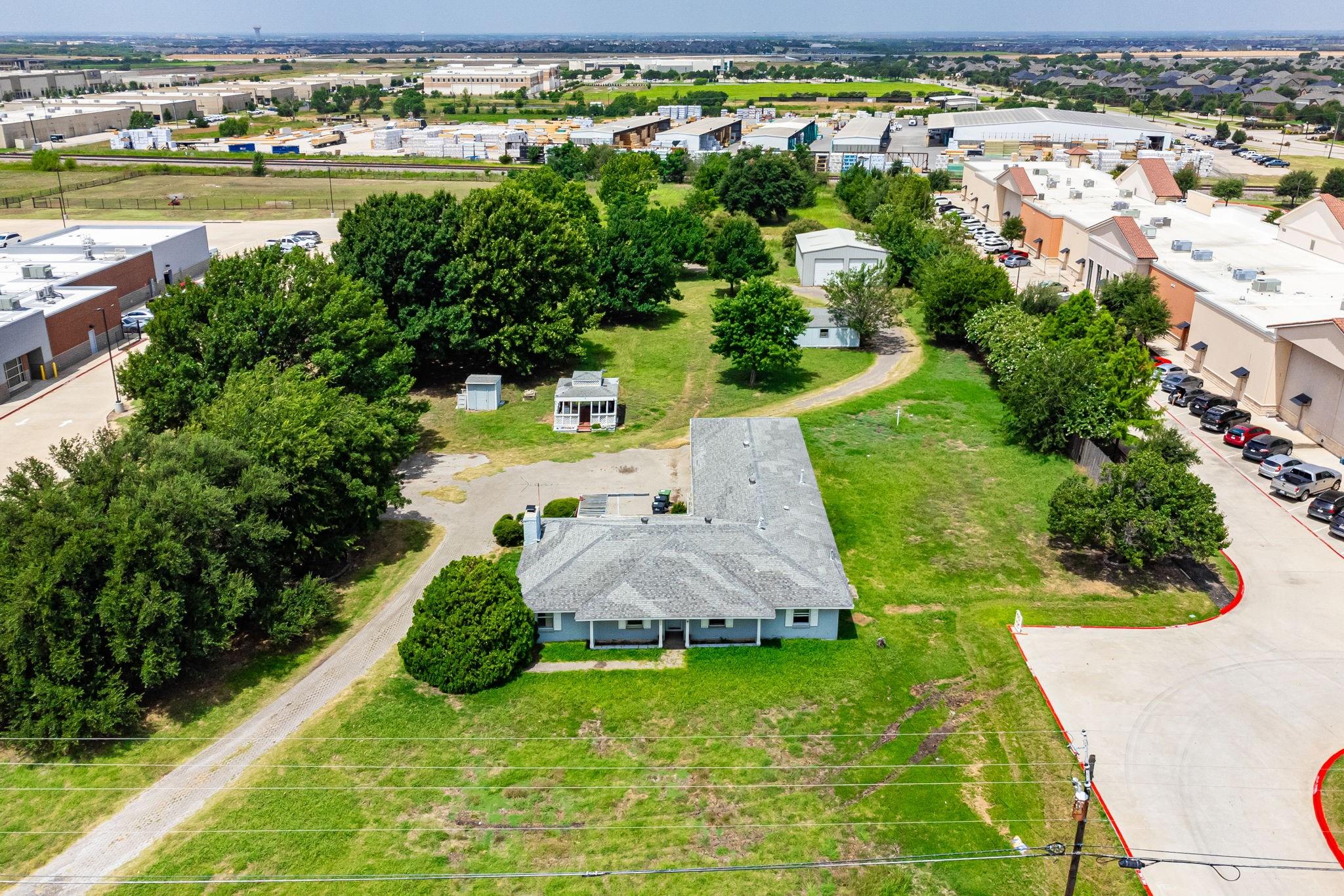 main property photo 24